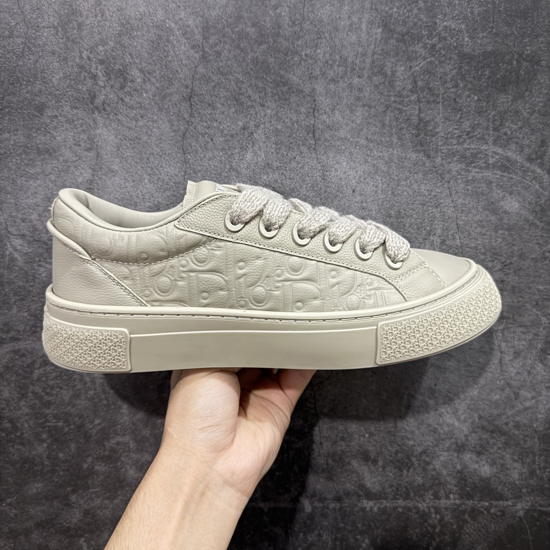 【渠道纯原】Dior B33 迪奥压花系带皮面时尚运动板鞋网球鞋 全套原厂新版原纸板楦头开发 原厂特供皮料加持 原档数据大底 高频字母排版细节 还原 Zp 高端零售特供批次 市售最强批次💪🏻 2024秋季新品 彰显非凡的精湛工艺 重新诠释经典的网球鞋 时尚的廓形突显厚实感 采用全新的拉绒马海毛针织面料 突显柔软触感与富有层次感的流行色彩 搭配棕色绒面革镶片提升格调 别具一格的加垫鞋舌点缀以压花效果Dior标志 后侧点缀以Dior 30Avenue Montaigne标志 可为各式休闲造型增添时尚气质 尺码:35-46-选品中心