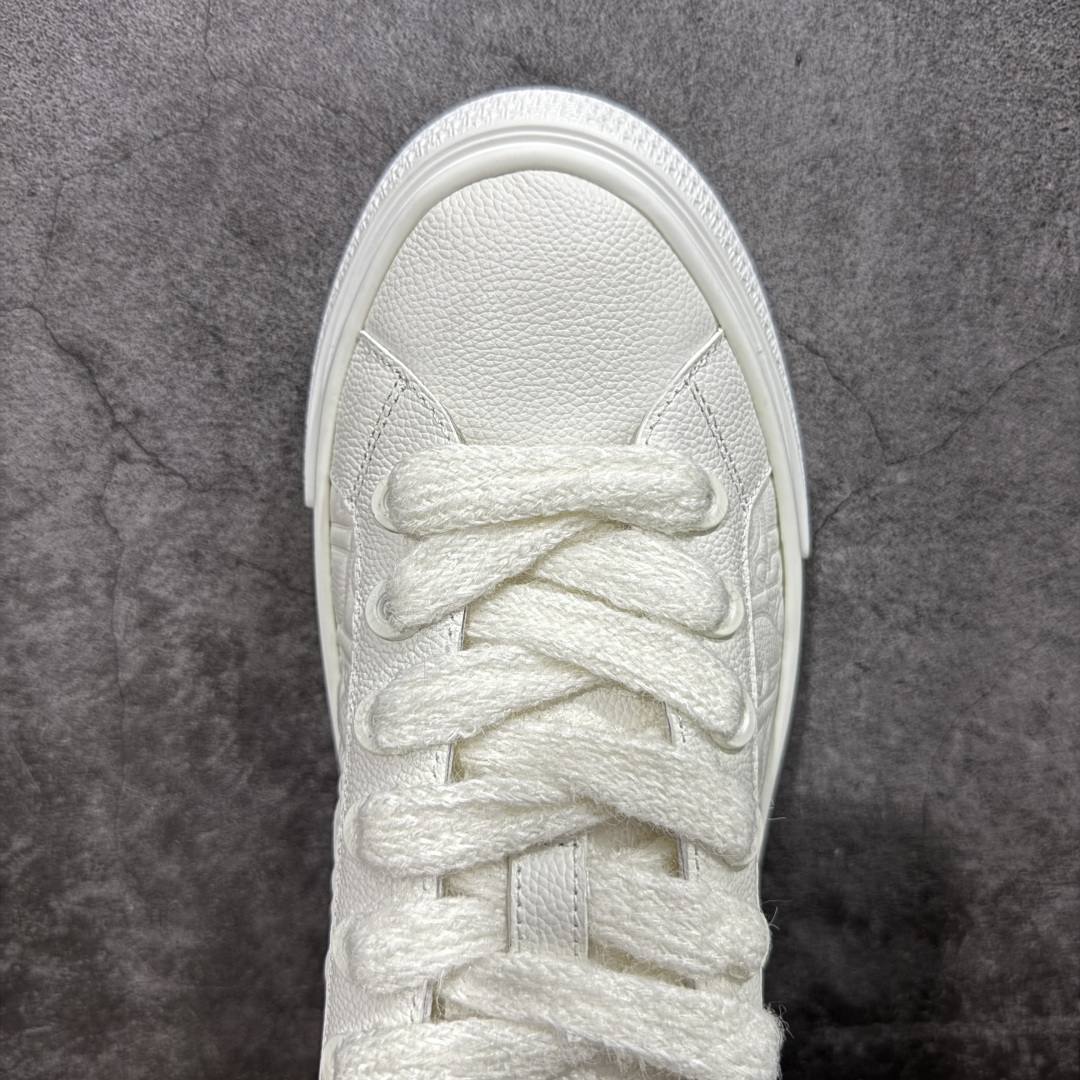 图片[5]-【渠道纯原】Dior B33 迪奥压花系带皮面时尚运动板鞋网球鞋 全套原厂新版原纸板楦头开发 原厂特供皮料加持 原档数据大底 高频字母排版细节 还原 Zp 高端零售特供批次 市售最强批次💪🏻 2024秋季新品 彰显非凡的精湛工艺 重新诠释经典的网球鞋 时尚的廓形突显厚实感 采用全新的拉绒马海毛针织面料 突显柔软触感与富有层次感的流行色彩 搭配棕色绒面革镶片提升格调 别具一格的加垫鞋舌点缀以压花效果Dior标志 后侧点缀以Dior 30Avenue Montaigne标志 可为各式休闲造型增添时尚气质 尺码：35-46-选品中心