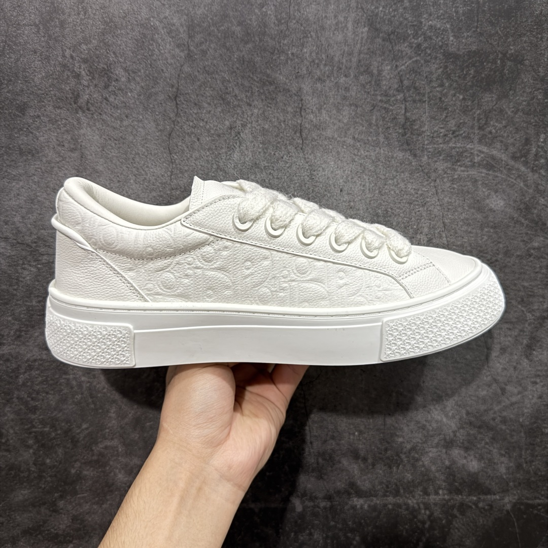 【渠道纯原】Dior B33 迪奥压花系带皮面时尚运动板鞋网球鞋 全套原厂新版原纸板楦头开发 原厂特供皮料加持 原档数据大底 高频字母排版细节 还原 Zp 高端零售特供批次 市售最强批次💪🏻 2024秋季新品 彰显非凡的精湛工艺 重新诠释经典的网球鞋 时尚的廓形突显厚实感 采用全新的拉绒马海毛针织面料 突显柔软触感与富有层次感的流行色彩 搭配棕色绒面革镶片提升格调 别具一格的加垫鞋舌点缀以压花效果Dior标志 后侧点缀以Dior 30Avenue Montaigne标志 可为各式休闲造型增添时尚气质 尺码:35-46-选品中心