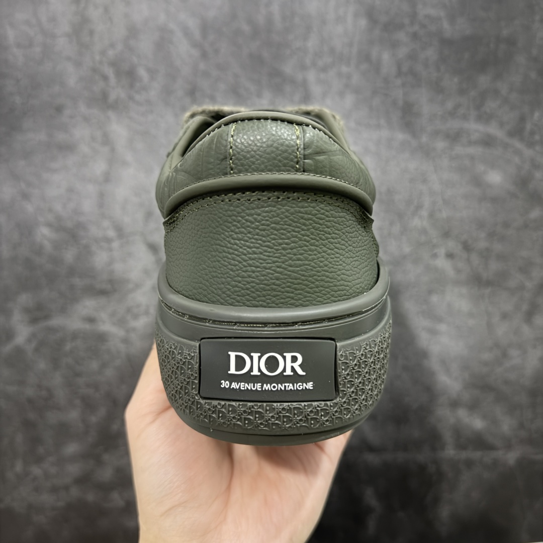 图片[4]-【渠道纯原】Dior B33 迪奥压花系带皮面时尚运动板鞋网球鞋 全套原厂新版原纸板楦头开发 原厂特供皮料加持 原档数据大底 高频字母排版细节 还原 Zp 高端零售特供批次 市售最强批次💪🏻 2024秋季新品 彰显非凡的精湛工艺 重新诠释经典的网球鞋 时尚的廓形突显厚实感 采用全新的拉绒马海毛针织面料 突显柔软触感与富有层次感的流行色彩 搭配棕色绒面革镶片提升格调 别具一格的加垫鞋舌点缀以压花效果Dior标志 后侧点缀以Dior 30Avenue Montaigne标志 可为各式休闲造型增添时尚气质 尺码：35-46-选品中心