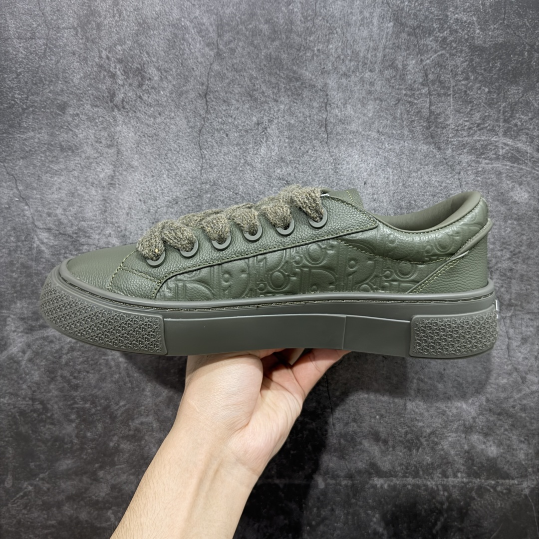 图片[2]-【渠道纯原】Dior B33 迪奥压花系带皮面时尚运动板鞋网球鞋 全套原厂新版原纸板楦头开发 原厂特供皮料加持 原档数据大底 高频字母排版细节 还原 Zp 高端零售特供批次 市售最强批次💪🏻 2024秋季新品 彰显非凡的精湛工艺 重新诠释经典的网球鞋 时尚的廓形突显厚实感 采用全新的拉绒马海毛针织面料 突显柔软触感与富有层次感的流行色彩 搭配棕色绒面革镶片提升格调 别具一格的加垫鞋舌点缀以压花效果Dior标志 后侧点缀以Dior 30Avenue Montaigne标志 可为各式休闲造型增添时尚气质 尺码：35-46-选品中心