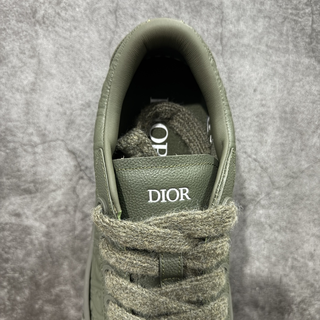 图片[8]-【渠道纯原】Dior B33 迪奥压花系带皮面时尚运动板鞋网球鞋 全套原厂新版原纸板楦头开发 原厂特供皮料加持 原档数据大底 高频字母排版细节 还原 Zp 高端零售特供批次 市售最强批次💪🏻 2024秋季新品 彰显非凡的精湛工艺 重新诠释经典的网球鞋 时尚的廓形突显厚实感 采用全新的拉绒马海毛针织面料 突显柔软触感与富有层次感的流行色彩 搭配棕色绒面革镶片提升格调 别具一格的加垫鞋舌点缀以压花效果Dior标志 后侧点缀以Dior 30Avenue Montaigne标志 可为各式休闲造型增添时尚气质 尺码：35-46-选品中心