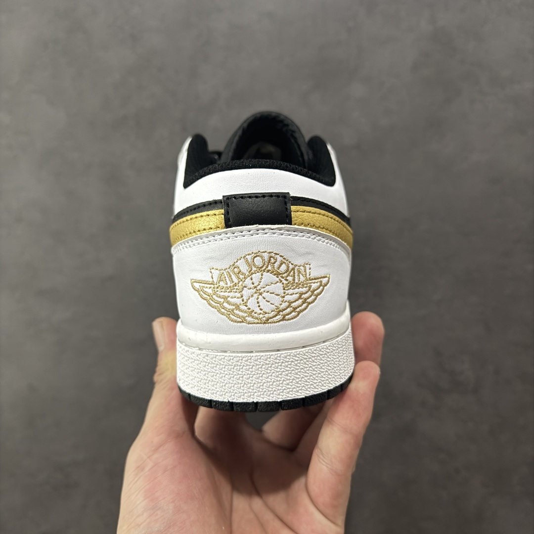图片[4]-【头层S版】Air Jordan AJ1 Low 低帮系列 全新流水线出品 全配色原鞋对照 原楦原纸板开发 客订头层皮料 全鞋电脑针车 私模大底正确咬花克重内置气垫 原盒内外原标 完美零毛边处理 多重QC质检 超越公司货的品控标准 实实在在的免检产品 货号：553558-172 尺码：36-45半-选品中心