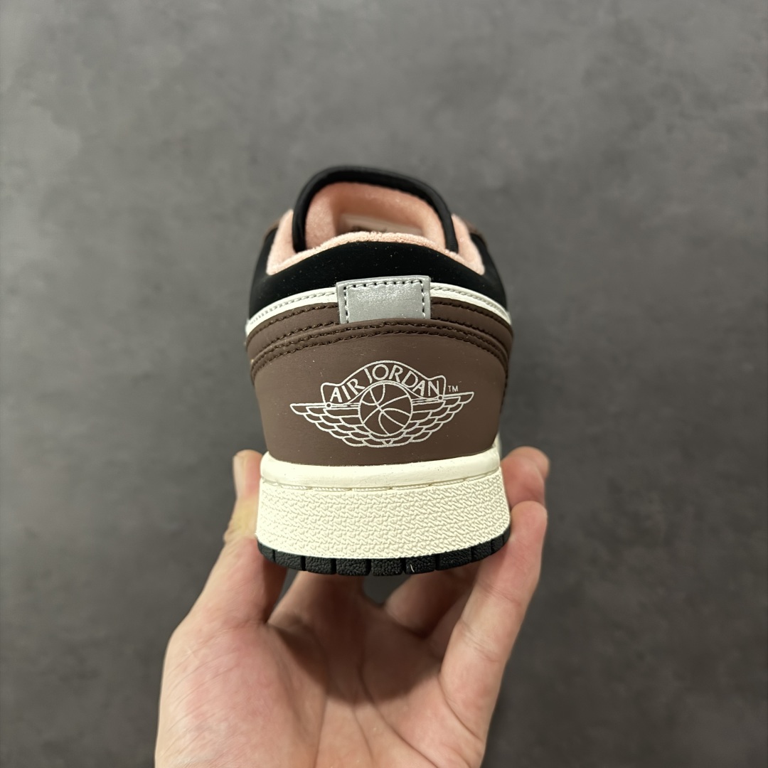 图片[4]-【头层S版】Air Jordan AJ1 Low 低帮系列 全新流水线出品 全配色原鞋对照 原楦原纸板开发 客订头层皮料 全鞋电脑针车 私模大底正确咬花克重内置气垫 原盒内外原标 完美零毛边处理 多重QC质检 超越公司货的品控标准 实实在在的免检产品 货号：DC6991-200 尺码：36-45半-选品中心