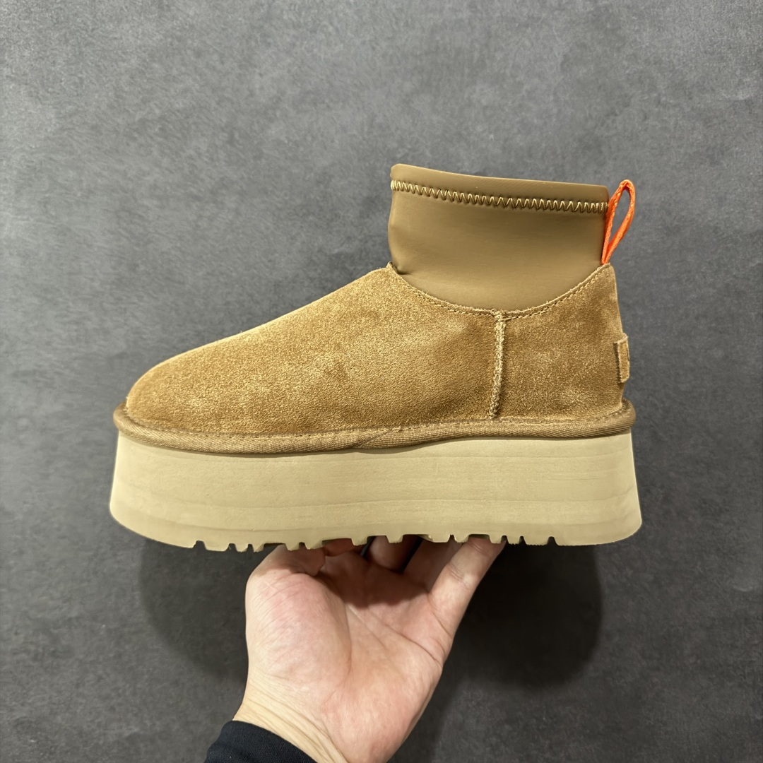 图片[2]-【顶级Y版】UGG 8170 经典秋冬羊皮毛一体雪地靴 弹力低帮 桑坡大厂直供 拒绝高利润 区别杀猪版本 隆丰A级澳洲进口羊皮毛一体 完全遵循ZP工艺流程 代工厂原厂版师 秉承无原鞋不开发选择 注重每一处细节 市面最正版型 TREADLITE\”轻翼\”科技外底 轻便/耐用/柔韧/桩型 翻毛皮鞋面 细腻亲肤再生聚酯纤维滚边 舒适易打理 保暖性佳 UGG plush™ 里衬和内底 茸软亲肤 舒适暖足 经典鞋型搭配轻盈厚底 稳稳拿捏秋冬出街时髦造型 Treadlite by UGG 轻翼大底 轻盈缓震 为双足减负 舒适轻便 助你轻松畅玩整天 尺码：35 36 37 38 39 40-选品中心