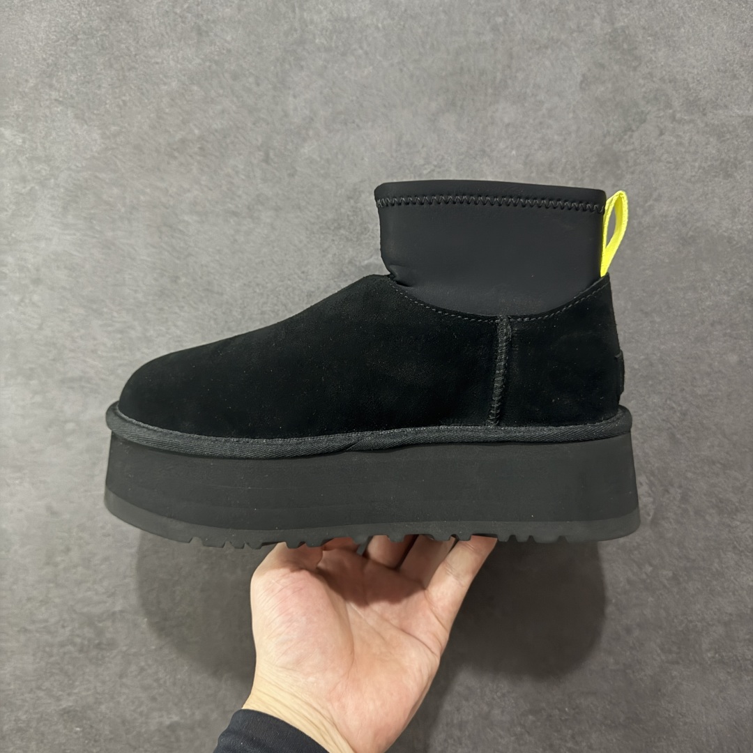 图片[2]-【顶级Y版】UGG 8170 经典秋冬羊皮毛一体雪地靴 弹力低帮 桑坡大厂直供 拒绝高利润 区别杀猪版本 隆丰A级澳洲进口羊皮毛一体 完全遵循ZP工艺流程 代工厂原厂版师 秉承无原鞋不开发选择 注重每一处细节 市面最正版型 TREADLITE\”轻翼\”科技外底 轻便/耐用/柔韧/桩型 翻毛皮鞋面 细腻亲肤再生聚酯纤维滚边 舒适易打理 保暖性佳 UGG plush™ 里衬和内底 茸软亲肤 舒适暖足 经典鞋型搭配轻盈厚底 稳稳拿捏秋冬出街时髦造型 Treadlite by UGG 轻翼大底 轻盈缓震 为双足减负 舒适轻便 助你轻松畅玩整天 尺码：35 36 37 38 39 40-选品中心