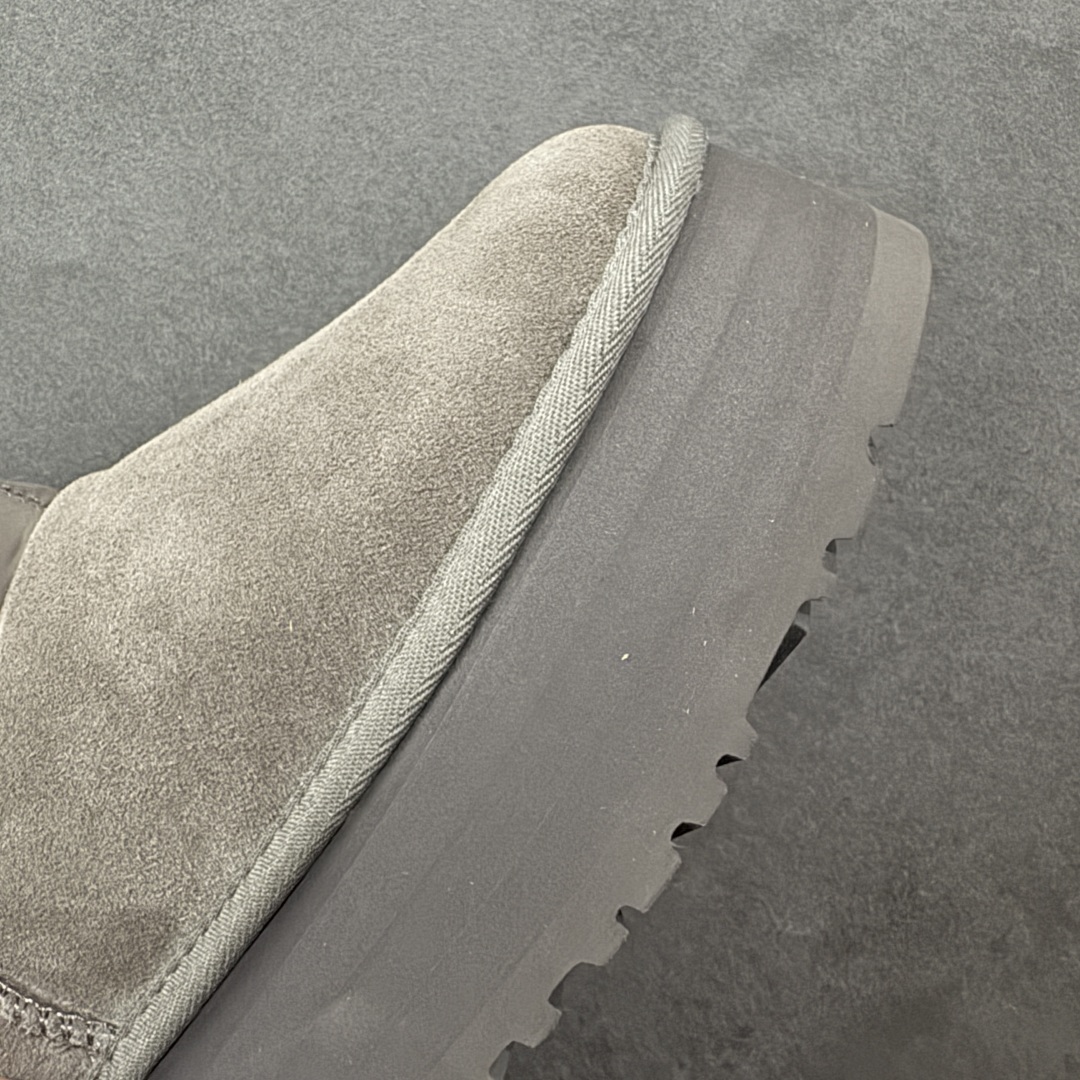 图片[5]-【顶级Y版】UGG 8170 经典秋冬羊皮毛一体雪地靴 弹力低帮 桑坡大厂直供 拒绝高利润 区别杀猪版本 隆丰A级澳洲进口羊皮毛一体 完全遵循ZP工艺流程 代工厂原厂版师 秉承无原鞋不开发选择 注重每一处细节 市面最正版型 TREADLITE\”轻翼\”科技外底 轻便/耐用/柔韧/桩型 翻毛皮鞋面 细腻亲肤再生聚酯纤维滚边 舒适易打理 保暖性佳 UGG plush™ 里衬和内底 茸软亲肤 舒适暖足 经典鞋型搭配轻盈厚底 稳稳拿捏秋冬出街时髦造型 Treadlite by UGG 轻翼大底 轻盈缓震 为双足减负 舒适轻便 助你轻松畅玩整天 尺码：35 36 37 38 39 40-选品中心