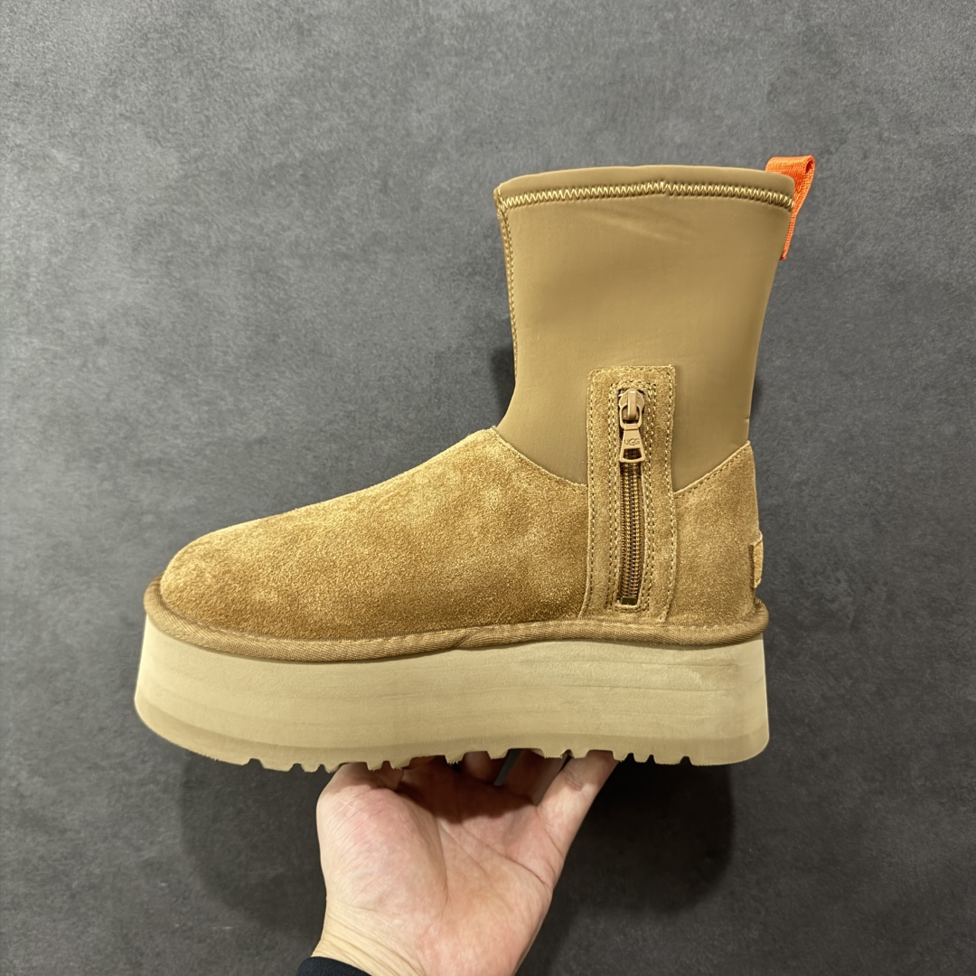 图片[2]-【顶级Y版】UGG 4031 经典秋冬羊皮毛一体雪地靴 弹力高帮 桑坡大厂直供 拒绝高利润 区别杀猪版本 隆丰A级澳洲进口羊皮毛一体 完全遵循ZP工艺流程 代工厂原厂版师 秉承无原鞋不开发选择 注重每一处细节 市面最正版型 TREADLITE\”轻翼\”科技外底 轻便/耐用/柔韧/桩型 翻毛皮鞋面 细腻亲肤再生聚酯纤维滚边 舒适易打理 保暖性佳 UGG plush™ 里衬和内底 茸软亲肤 舒适暖足 经典鞋型搭配轻盈厚底 稳稳拿捏秋冬出街时髦造型 Treadlite by UGG 轻翼大底 轻盈缓震 为双足减负 舒适轻便 助你轻松畅玩整天 尺码：35 36 37 38 39 40-选品中心
