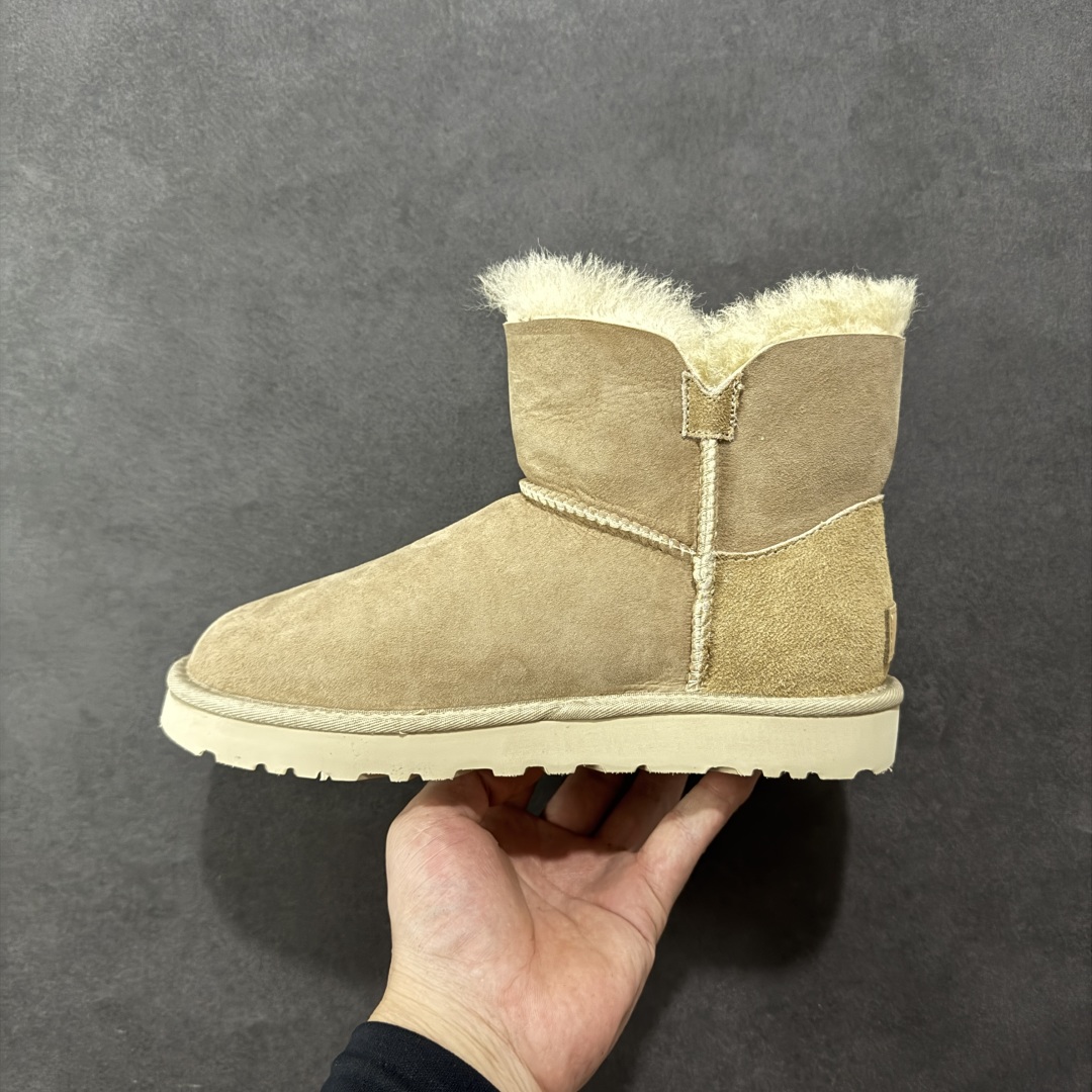 图片[2]-【顶级Y版】UGG 6422 经典秋冬羊皮毛一体雪地靴 木扣棕色 桑坡大厂直供 拒绝高利润 区别杀猪版本 隆丰A级澳洲进口羊皮毛一体 完全遵循ZP工艺流程 代工厂原厂版师 秉承无原鞋不开发选择 注重每一处细节 市面最正版型 TREADLITE\”轻翼\”科技外底 轻便/耐用/柔韧/桩型 翻毛皮鞋面 细腻亲肤再生聚酯纤维滚边 舒适易打理 保暖性佳 UGG plush™ 里衬和内底 茸软亲肤 舒适暖足 经典鞋型搭配轻盈厚底 稳稳拿捏秋冬出街时髦造型 Treadlite by UGG 轻翼大底 轻盈缓震 为双足减负 舒适轻便 助你轻松畅玩整天 尺码：35 36 37 38 39 40-选品中心