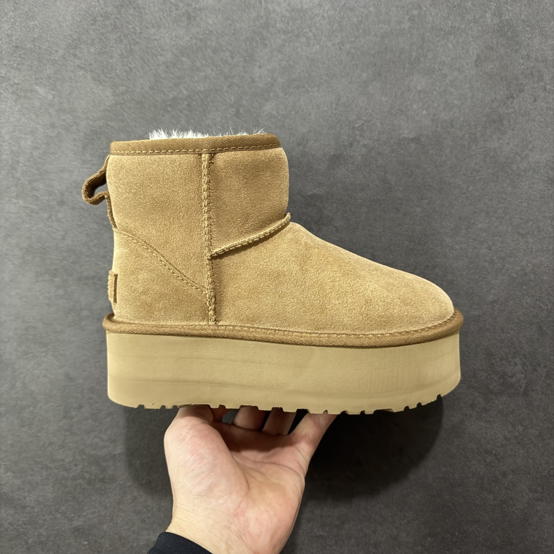 【顶级Y版】UGG 4491 经典秋冬羊皮毛一体雪地靴 短筒5cm 桑坡大厂直供 拒绝高利润 区别杀猪版本 隆丰A级澳洲进口羊皮毛一体 完全遵循ZP工艺流程 代工厂原厂版师 秉承无原鞋不开发选择 注重每一处细节 市面最正版型 TREADLITE\
