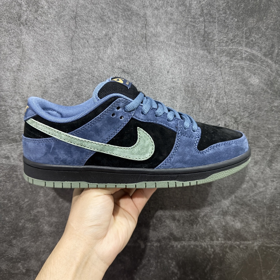 【公司级】Nike SB Dunk Low 深蓝黑 HF3063-002 纯原大厂出品 极力推荐 原装头层材料 独家版型蒸餾加工 帶來的是更好的视觉和脚感体验 大厂纯原品质出货 清洁度 电绣工艺 皮料切割干净无任何毛边 细节完美 货号: HF3063-002 尺码:36 36.5 37.5 38 38.5 39 40 40.5 41 42 42.5 43 44 44.5 45-选品中心