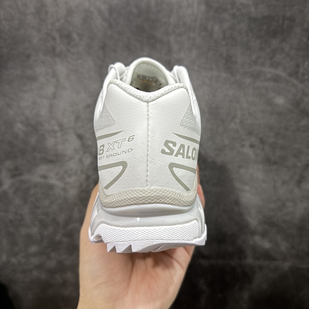 图片[4]-【S版纯原】SALOMON XT-6 萨洛蒙潮流越野机能户外功能鞋 白色412529 全新版本出货 好货不怕晚 品质 细节 材料都是肉眼可以见！ 售前售后也是其它工厂无法匹敌！ 纯原外贸平台特供订单 耗时半年巨作 全套原纸板楦头开发 原厂特供网布配套加持 确保原汁原味 完美呈现版型 原档数据独家私模五层组合大底 原装Ortholite轻量化鞋垫 中底布带钢印编号 原厂TPU锁扣 进口港宝加持 后跟自然饱满 还原公司包裹性 鞋面以“锯齿”状的包裹系统呈现 在基色底之下加入了各种色点缀 将公司的最新技术和时尚前卫的造型融入耐用的长跑款式中 鞋面由 TPU 薄膜制成 并焊接在高耐磨网眼上 使其既时尚又坚固 由 ACS底盘支撑 可增强稳定性和支撑力 以及由橡胶凸耳 Contragrip外底覆盖的 EVA 缓冲中底 旨在应对崎岖的地形 鞋舌上的彩色Salomon 标签、Quicklace 系统以及鞋头、鞋舌和鞋跟上的附加品牌使细节更加完美 让穿着者可以轻松驾驭户外与通勤下的任何运动生活场景 无缝鞋身户外随意纵横 颜值与脚感兼备 出街通勤 绝对非常吸睛 你值得拥有 尺码：36 36.5 37.5 38 38.5 39 40 40.5 41 42 42.5 43 44 44.5 45-选品中心
