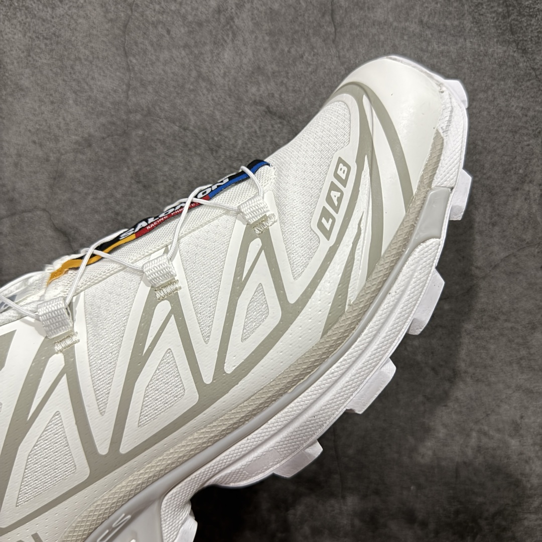 图片[6]-【S版纯原】SALOMON XT-6 萨洛蒙潮流越野机能户外功能鞋 白色412529 全新版本出货 好货不怕晚 品质 细节 材料都是肉眼可以见！ 售前售后也是其它工厂无法匹敌！ 纯原外贸平台特供订单 耗时半年巨作 全套原纸板楦头开发 原厂特供网布配套加持 确保原汁原味 完美呈现版型 原档数据独家私模五层组合大底 原装Ortholite轻量化鞋垫 中底布带钢印编号 原厂TPU锁扣 进口港宝加持 后跟自然饱满 还原公司包裹性 鞋面以“锯齿”状的包裹系统呈现 在基色底之下加入了各种色点缀 将公司的最新技术和时尚前卫的造型融入耐用的长跑款式中 鞋面由 TPU 薄膜制成 并焊接在高耐磨网眼上 使其既时尚又坚固 由 ACS底盘支撑 可增强稳定性和支撑力 以及由橡胶凸耳 Contragrip外底覆盖的 EVA 缓冲中底 旨在应对崎岖的地形 鞋舌上的彩色Salomon 标签、Quicklace 系统以及鞋头、鞋舌和鞋跟上的附加品牌使细节更加完美 让穿着者可以轻松驾驭户外与通勤下的任何运动生活场景 无缝鞋身户外随意纵横 颜值与脚感兼备 出街通勤 绝对非常吸睛 你值得拥有 尺码：36 36.5 37.5 38 38.5 39 40 40.5 41 42 42.5 43 44 44.5 45-选品中心