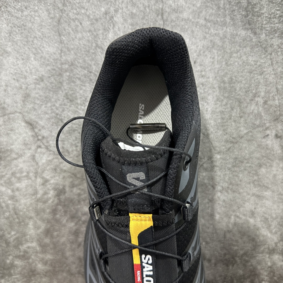 图片[8]-【S版纯原】SALOMON XT-6 萨洛蒙潮流越野机能户外功能鞋 黑色 410866 全新版本出货 好货不怕晚 品质 细节 材料都是肉眼可以见！ 售前售后也是其它工厂无法匹敌！ 纯原外贸平台特供订单 耗时半年巨作 全套原纸板楦头开发 原厂特供网布配套加持 确保原汁原味 完美呈现版型 原档数据独家私模五层组合大底 原装Ortholite轻量化鞋垫 中底布带钢印编号 原厂TPU锁扣 进口港宝加持 后跟自然饱满 还原公司包裹性 鞋面以“锯齿”状的包裹系统呈现 在基色底之下加入了各种色点缀 将公司的最新技术和时尚前卫的造型融入耐用的长跑款式中 鞋面由 TPU 薄膜制成 并焊接在高耐磨网眼上 使其既时尚又坚固 由 ACS底盘支撑 可增强稳定性和支撑力 以及由橡胶凸耳 Contragrip外底覆盖的 EVA 缓冲中底 旨在应对崎岖的地形 鞋舌上的彩色Salomon 标签、Quicklace 系统以及鞋头、鞋舌和鞋跟上的附加品牌使细节更加完美 让穿着者可以轻松驾驭户外与通勤下的任何运动生活场景 无缝鞋身户外随意纵横 颜值与脚感兼备 出街通勤 绝对非常吸睛 你值得拥有 尺码：36 36.5 37.5 38 38.5 39 40 40.5 41 42 42.5 43 44 44.5 45-选品中心