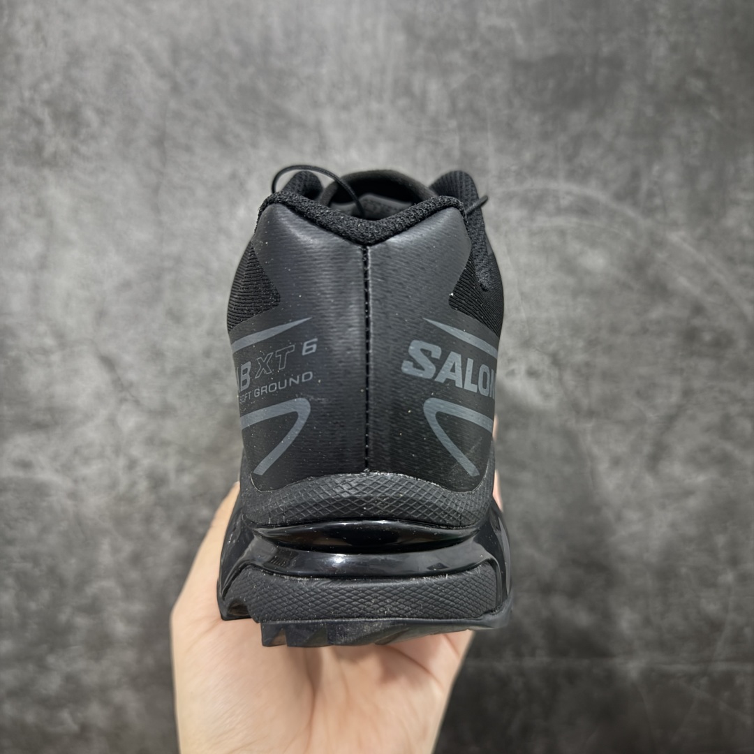 图片[4]-【S版纯原】SALOMON XT-6 萨洛蒙潮流越野机能户外功能鞋 黑色 410866 全新版本出货 好货不怕晚 品质 细节 材料都是肉眼可以见！ 售前售后也是其它工厂无法匹敌！ 纯原外贸平台特供订单 耗时半年巨作 全套原纸板楦头开发 原厂特供网布配套加持 确保原汁原味 完美呈现版型 原档数据独家私模五层组合大底 原装Ortholite轻量化鞋垫 中底布带钢印编号 原厂TPU锁扣 进口港宝加持 后跟自然饱满 还原公司包裹性 鞋面以“锯齿”状的包裹系统呈现 在基色底之下加入了各种色点缀 将公司的最新技术和时尚前卫的造型融入耐用的长跑款式中 鞋面由 TPU 薄膜制成 并焊接在高耐磨网眼上 使其既时尚又坚固 由 ACS底盘支撑 可增强稳定性和支撑力 以及由橡胶凸耳 Contragrip外底覆盖的 EVA 缓冲中底 旨在应对崎岖的地形 鞋舌上的彩色Salomon 标签、Quicklace 系统以及鞋头、鞋舌和鞋跟上的附加品牌使细节更加完美 让穿着者可以轻松驾驭户外与通勤下的任何运动生活场景 无缝鞋身户外随意纵横 颜值与脚感兼备 出街通勤 绝对非常吸睛 你值得拥有 尺码：36 36.5 37.5 38 38.5 39 40 40.5 41 42 42.5 43 44 44.5 45-选品中心
