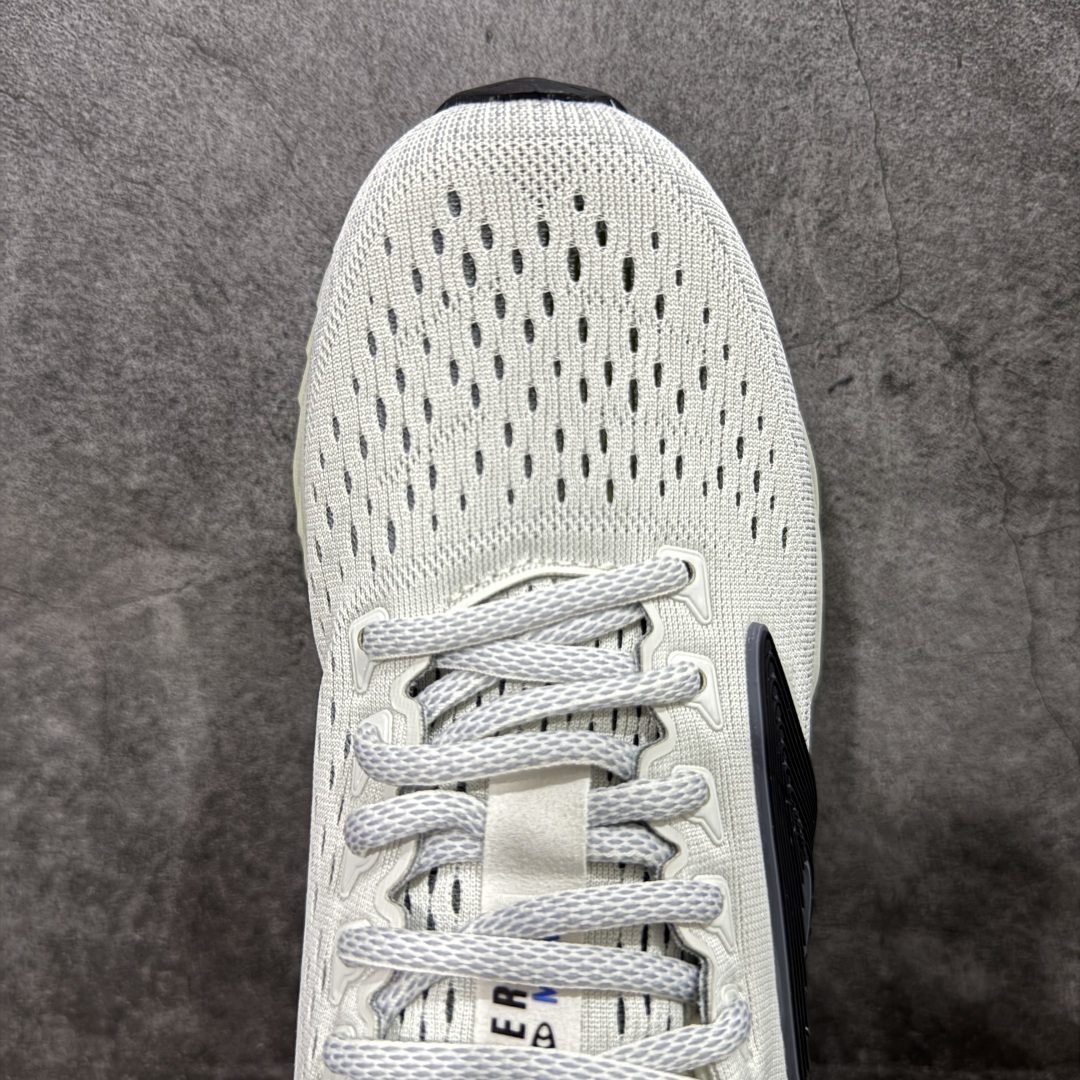 图片[5]-【顶级外贸版】Brooks 布鲁克斯 Glycerin Max超弹轻盈跑步鞋 低帮透气缓震支撑休闲运动慢跑鞋 外贸大厂出品 全新品质 重新定义高端品质 全鞋原材料1比1开发 还原真实脚感 完美版型市场绝无仅有 欢迎对比 鞋面采用改进工程空气网眼组合热熔工艺 鞋面材质搭载DNA LOFT V2密度泡棉缓震系统 中底外置防滑耐磨橡胶底片 尺码：36-47.5-选品中心