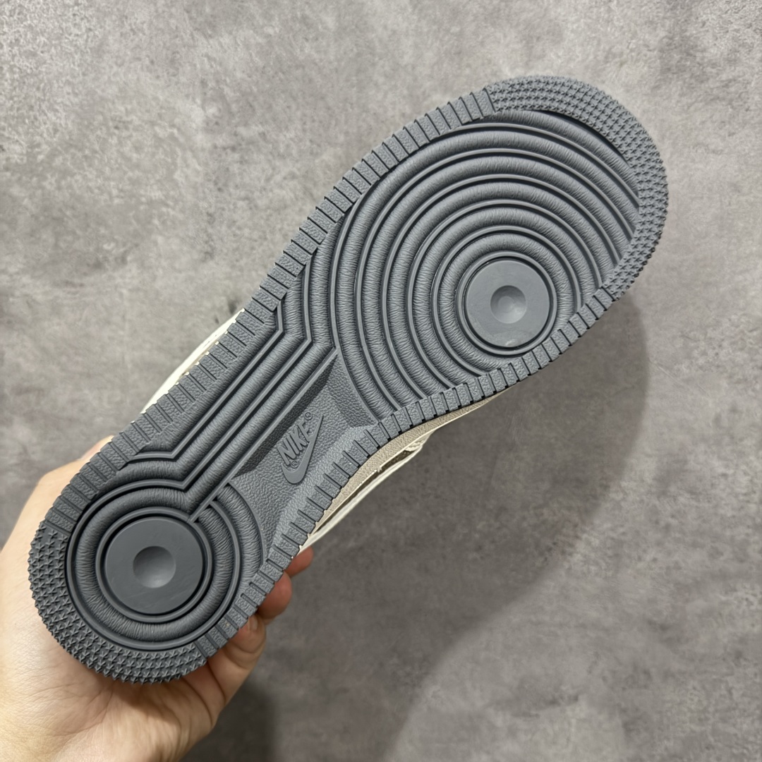 Nike Air Force 1'07 Low Supreme联名 米灰帆布 空军一号低帮休闲板鞋 XX