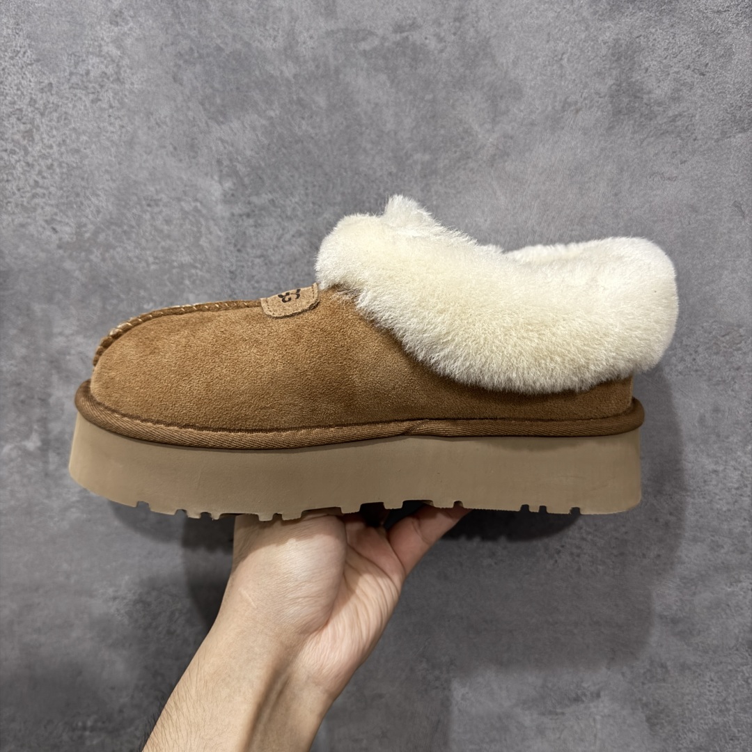 图片[2]-【顶级Y版】UGG 4810 经典秋冬羊皮毛一体雪地靴 塔次特厚底 桑坡大厂直供 拒绝高利润 区别杀猪版本 隆丰A级澳洲进口羊皮毛一体 完全遵循ZP工艺流程 代工厂原厂版师 秉承无原鞋不开发选择 注重每一处细节 市面最正版型 TREADLITE\”轻翼\”科技外底 轻便/耐用/柔韧/桩型 翻毛皮鞋面 细腻亲肤再生聚酯纤维滚边 舒适易打理 保暖性佳 UGG plush™ 里衬和内底 茸软亲肤 舒适暖足 经典鞋型搭配轻盈厚底 稳稳拿捏秋冬出街时髦造型 Treadlite by UGG 轻翼大底 轻盈缓震 为双足减负 舒适轻便 助你轻松畅玩整天 尺码：35 36 37 38 39 40-选品中心