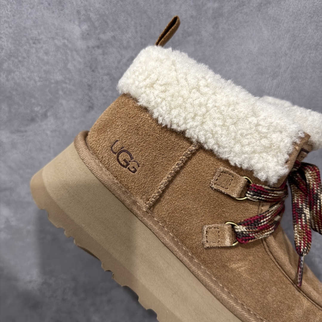 图片[7]-【顶级Y版】UGG 3954 经典秋冬羊皮毛一体雪地靴 芙卡拉 桑坡大厂直供 拒绝高利润 区别杀猪版本 隆丰A级澳洲进口羊皮毛一体 完全遵循ZP工艺流程 代工厂原厂版师 秉承无原鞋不开发选择 注重每一处细节 市面最正版型 TREADLITE\”轻翼\”科技外底 轻便/耐用/柔韧/桩型 翻毛皮鞋面 细腻亲肤再生聚酯纤维滚边 舒适易打理 保暖性佳 UGG plush™ 里衬和内底 茸软亲肤 舒适暖足 经典鞋型搭配轻盈厚底 稳稳拿捏秋冬出街时髦造型 Treadlite by UGG 轻翼大底 轻盈缓震 为双足减负 舒适轻便 助你轻松畅玩整天 尺码：35 36 37 38 39 40-选品中心