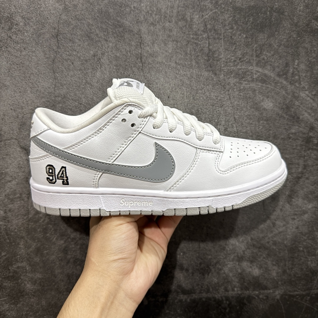【纯原】Supreme x NK Dunk SB DUNK LOW PRO OG QS 联名白色 HQ8