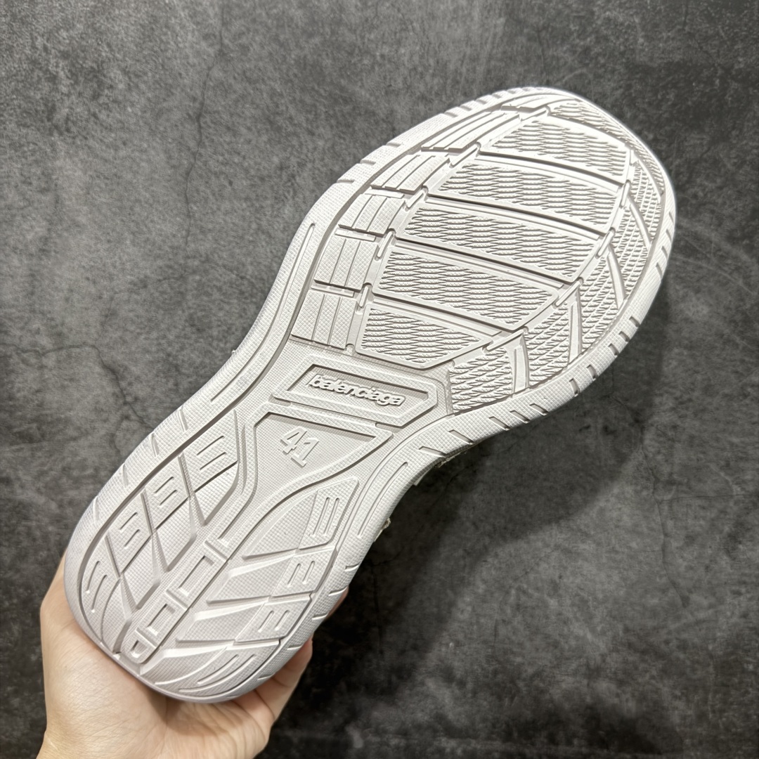 图片[9]-【OK纯原版】Balenciaga Hamptons Worn-Out 巴黎世家十八18代 涤纶（聚酯纤维）牛皮革 圆头系带 低帮 生活休闲鞋板鞋 全套原纸板楦头开发 最原汁原味的灵魂版型 全鞋荧光划线卡点 胶水把控整洁度追求极致完美 每一双都是工艺品 多重QC质检 超越公司货的品控标准 实实在在的免检产品 原盒原配 正确字体电绣 粗细、位置、大小正确 侧边TPU 透气孔匹配意产原版 正确分离大底 TPU软底 原版一致大底LOGO 立体感十足 原厂皮料水洗做旧 采购原厂网纱 偏大一码 尺码：35 36 37 38 39 40 41 42 43 44 45 46-选品中心