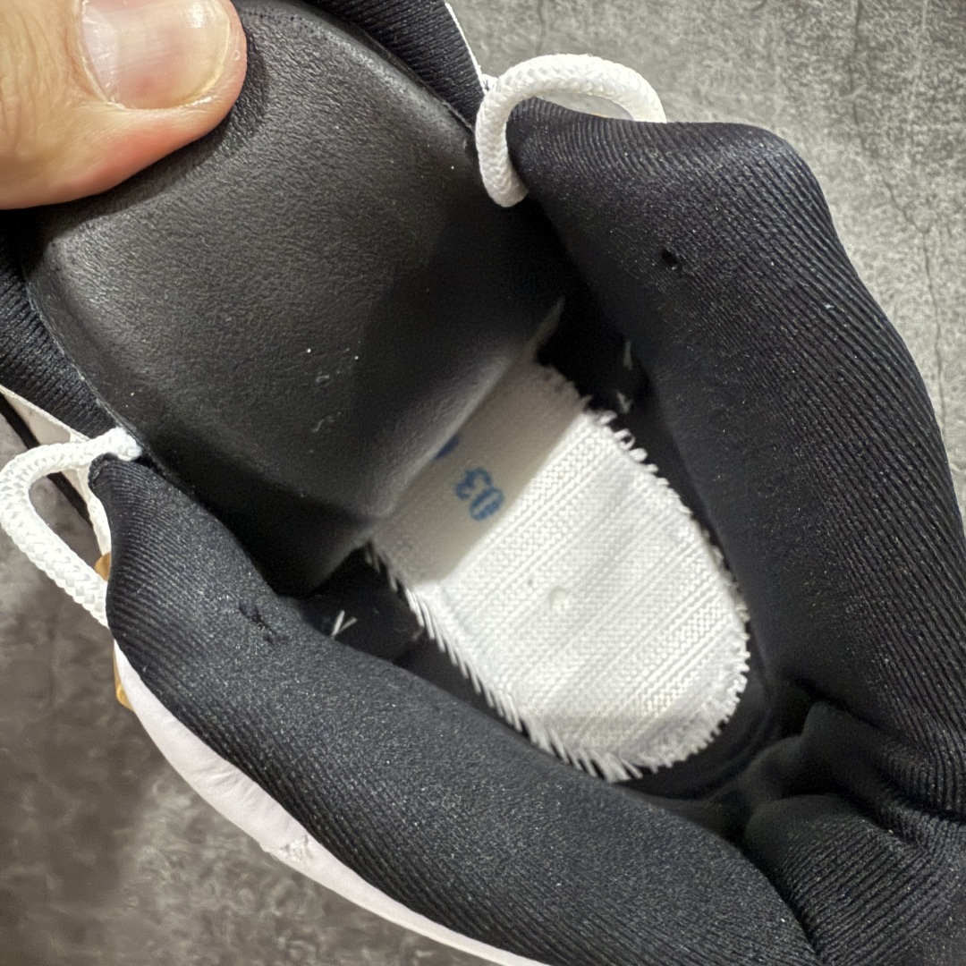 Air Jordan AJ12 Retro 潮流 中帮 复古篮球鞋 金扣2025版 CT8013-117