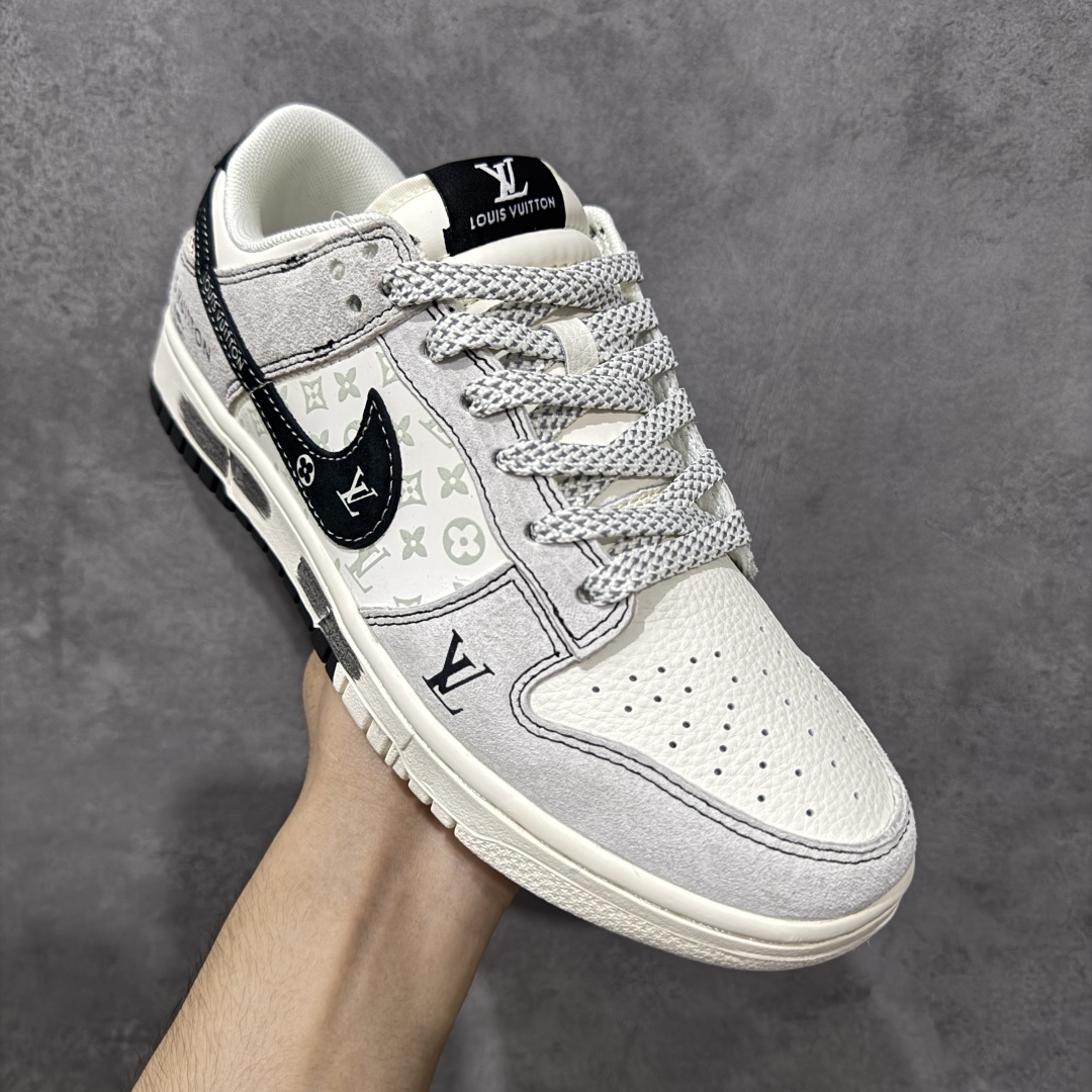 图片[3]-【定制版】Nike SB Dunk Low LV联名 涂鸦双拼 周年高端定制 低帮休闲板鞋  #定制鞋盒 大厂纯原品质出货 超高清洁度 皮料切割干净无任何毛边 细节完美 货号：CX5050-Y01  尺码：36 36.5 37.5 38 38.5 39 40 40.5 41 42 42.5 43 44 44.5 45-选品中心