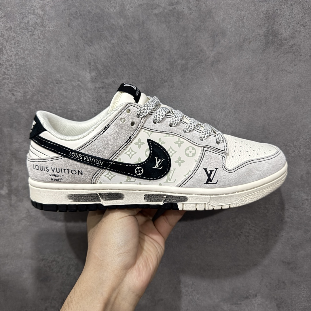 【定制版】Nike SB Dunk Low LV联名 涂鸦双拼 周年高端定制 低帮休闲板鞋  #定制鞋盒 大厂纯原品质出货 超高清洁度 皮料切割干净无任何毛边 细节完美 货号:CX5050-Y01  尺码:36 36.5 37.5 38 38.5 39 40 40.5 41 42 42.5 43 44 44.5 45-选品中心