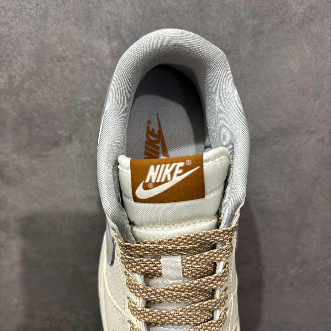 图片[8]-【定制版】Success x Nike Dunk SB Low Succ x 耐克 SB 低帮 联名米灰黄 鞋身整体以灰色皮革打造，搭配米白色框架覆盖层，使鞋款十分百搭，鞋舌绣标上以Swoosh Logo呈现，鞋身两侧Swoosh Logo采用灰色点缀，后跟装饰片使用灰色制作，鞋舌是网眼布材料，增强了透气性，鞋头处迷你Swoosh Logo黄色呈现，后跟印有Success字样，彰显联名身份；最后以米白色中底搭配黄色橡胶外底完善整体设计收尾。 货号：LW1818-122 尺码：36 36.5 37.5 38 38.5 39 40 40.5 41 42 42.5 43 44 44.5 45 编码：HXSB330340-选品中心