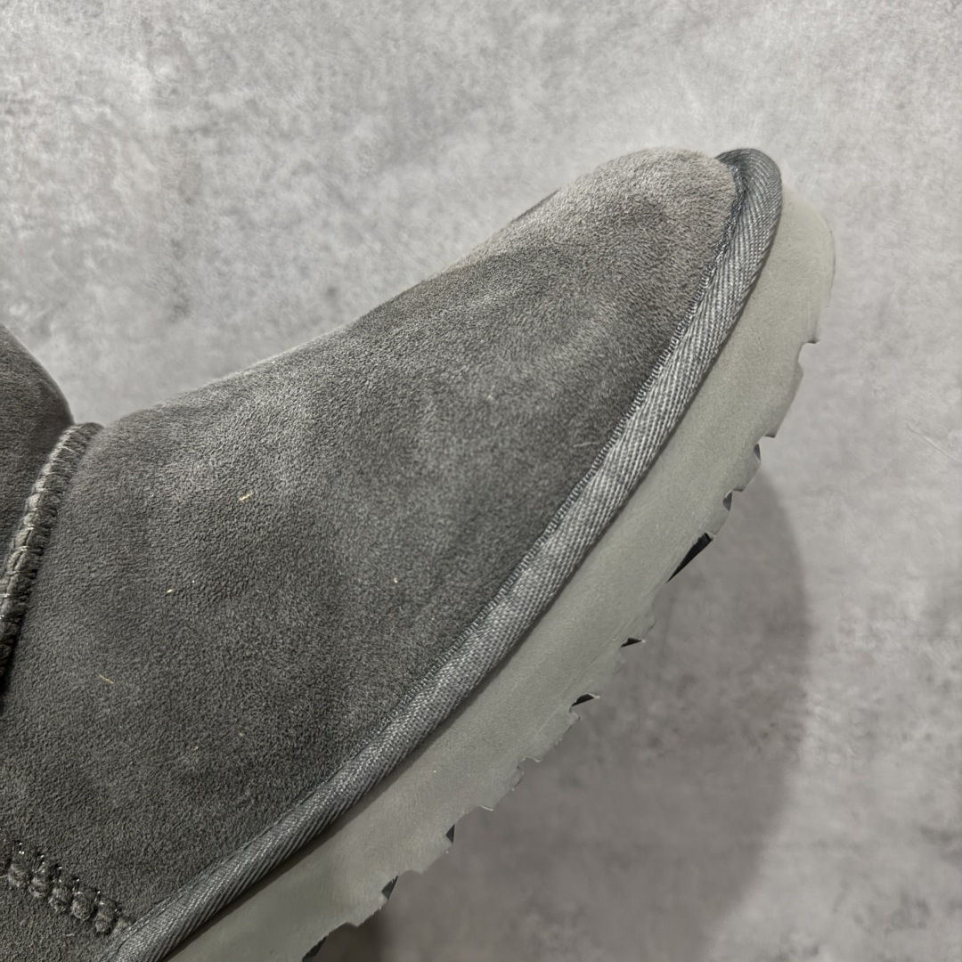 图片[6]-【顶级Y版】UGG 6223 中筒 经典秋冬羊皮毛一体雪地靴 小土豆 桑坡大厂直供 拒绝高利润 区别杀猪版本 隆丰A级澳洲进口羊皮毛一体 完全遵循ZP工艺流程 代工厂原厂版师 秉承无原鞋不开发选择 注重每一处细节 市面最正版型 TREADLITE\”轻翼\”科技外底 轻便/耐用/柔韧/桩型 翻毛皮鞋面 细腻亲肤再生聚酯纤维滚边 舒适易打理 保暖性佳 UGG plush™ 里衬和内底 茸软亲肤 舒适暖足 经典鞋型搭配轻盈厚底 稳稳拿捏秋冬出街时髦造型 Treadlite by UGG 轻翼大底 轻盈缓震 为双足减负 舒适轻便 助你轻松畅玩整天 尺码：35 36 37 38 39 40-选品中心