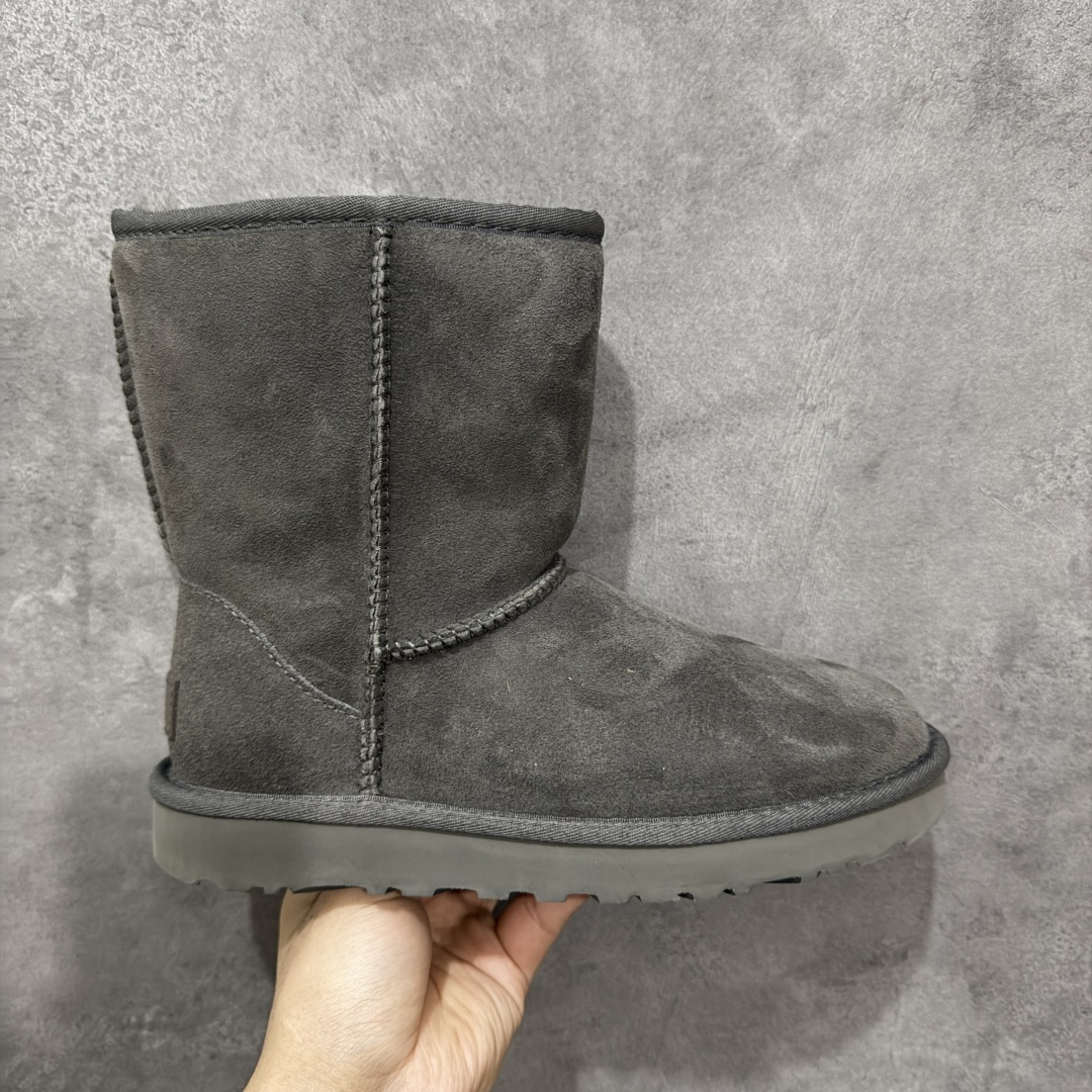 【顶级Y版】UGG 6223 中筒 经典秋冬羊皮毛一体雪地靴 小土豆 桑坡大厂直供 拒绝高利润 区别杀猪版本 隆丰A级澳洲进口羊皮毛一体 完全遵循ZP工艺流程 代工厂原厂版师 秉承无原鞋不开发选择 注重每一处细节 市面最正版型 TREADLITE\