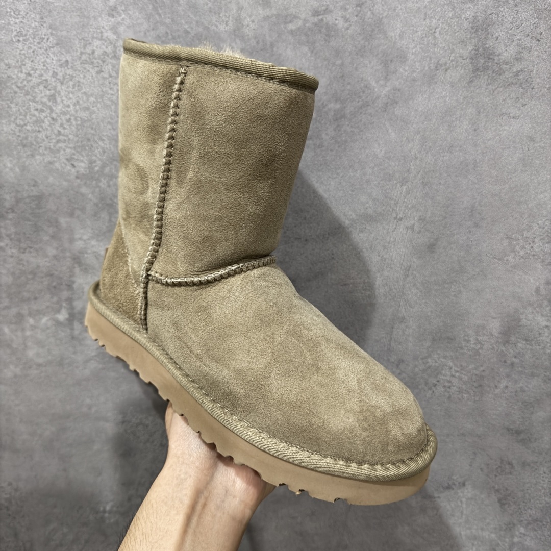 图片[3]-【顶级Y版】UGG 6223 中筒 经典秋冬羊皮毛一体雪地靴 小土豆 桑坡大厂直供 拒绝高利润 区别杀猪版本 隆丰A级澳洲进口羊皮毛一体 完全遵循ZP工艺流程 代工厂原厂版师 秉承无原鞋不开发选择 注重每一处细节 市面最正版型 TREADLITE\”轻翼\”科技外底 轻便/耐用/柔韧/桩型 翻毛皮鞋面 细腻亲肤再生聚酯纤维滚边 舒适易打理 保暖性佳 UGG plush™ 里衬和内底 茸软亲肤 舒适暖足 经典鞋型搭配轻盈厚底 稳稳拿捏秋冬出街时髦造型 Treadlite by UGG 轻翼大底 轻盈缓震 为双足减负 舒适轻便 助你轻松畅玩整天 尺码：35 36 37 38 39 40-选品中心