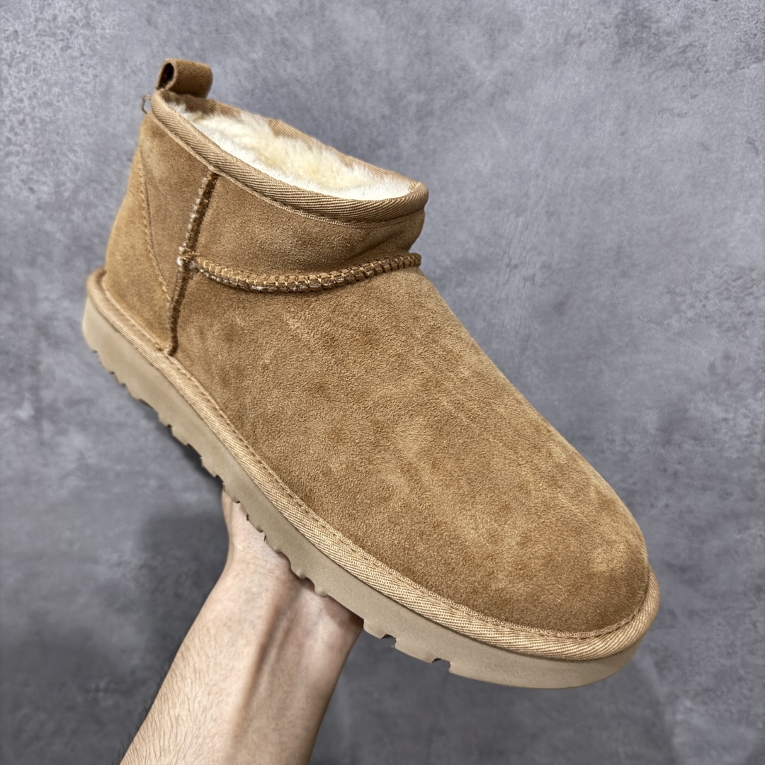 图片[3]-【顶级Y版】UGG 7391经典秋冬羊皮毛一体雪地靴 mini男鞋 桑坡大厂直供 拒绝高利润 区别杀猪版本 隆丰A级澳洲进口羊皮毛一体 完全遵循ZP工艺流程 代工厂原厂版师 秉承无原鞋不开发选择 注重每一处细节 市面最正版型 TREADLITE\”轻翼\”科技外底 轻便/耐用/柔韧/桩型 翻毛皮鞋面 细腻亲肤再生聚酯纤维滚边 舒适易打理 保暖性佳 UGG plush™ 里衬和内底 茸软亲肤 舒适暖足 经典鞋型搭配轻盈厚底 稳稳拿捏秋冬出街时髦造型 Treadlite by UGG 轻翼大底 轻盈缓震 为双足减负 舒适轻便 助你轻松畅玩整天 尺码：40 41 42 434 44 45-选品中心