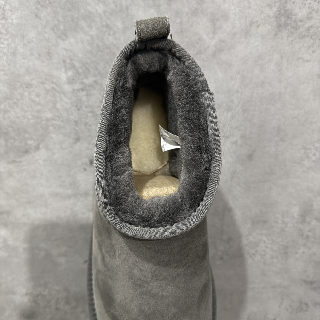 图片[8]-【顶级Y版】UGG 7391经典秋冬羊皮毛一体雪地靴 mini男鞋 桑坡大厂直供 拒绝高利润 区别杀猪版本 隆丰A级澳洲进口羊皮毛一体 完全遵循ZP工艺流程 代工厂原厂版师 秉承无原鞋不开发选择 注重每一处细节 市面最正版型 TREADLITE\”轻翼\”科技外底 轻便/耐用/柔韧/桩型 翻毛皮鞋面 细腻亲肤再生聚酯纤维滚边 舒适易打理 保暖性佳 UGG plush™ 里衬和内底 茸软亲肤 舒适暖足 经典鞋型搭配轻盈厚底 稳稳拿捏秋冬出街时髦造型 Treadlite by UGG 轻翼大底 轻盈缓震 为双足减负 舒适轻便 助你轻松畅玩整天 尺码：40 41 42 434 44 45-选品中心