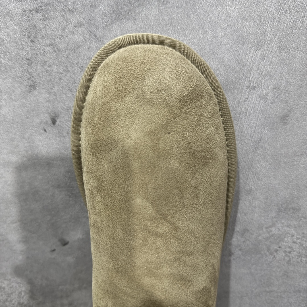 图片[5]-【顶级Y版】UGG 7391经典秋冬羊皮毛一体雪地靴 mini男鞋 桑坡大厂直供 拒绝高利润 区别杀猪版本 隆丰A级澳洲进口羊皮毛一体 完全遵循ZP工艺流程 代工厂原厂版师 秉承无原鞋不开发选择 注重每一处细节 市面最正版型 TREADLITE\”轻翼\”科技外底 轻便/耐用/柔韧/桩型 翻毛皮鞋面 细腻亲肤再生聚酯纤维滚边 舒适易打理 保暖性佳 UGG plush™ 里衬和内底 茸软亲肤 舒适暖足 经典鞋型搭配轻盈厚底 稳稳拿捏秋冬出街时髦造型 Treadlite by UGG 轻翼大底 轻盈缓震 为双足减负 舒适轻便 助你轻松畅玩整天 尺码：40 41 42 434 44 45-选品中心