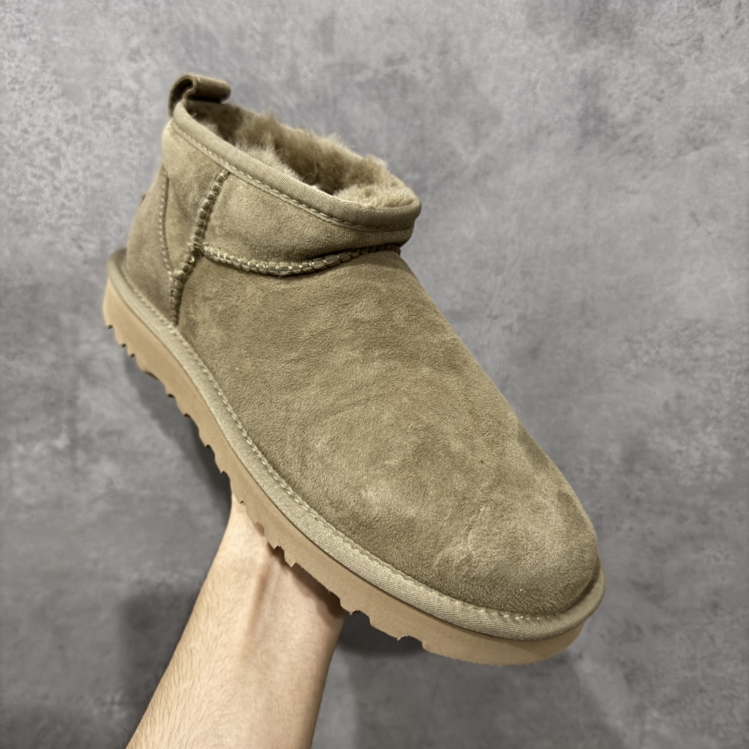 图片[3]-【顶级Y版】UGG 7391经典秋冬羊皮毛一体雪地靴 mini男鞋 桑坡大厂直供 拒绝高利润 区别杀猪版本 隆丰A级澳洲进口羊皮毛一体 完全遵循ZP工艺流程 代工厂原厂版师 秉承无原鞋不开发选择 注重每一处细节 市面最正版型 TREADLITE\”轻翼\”科技外底 轻便/耐用/柔韧/桩型 翻毛皮鞋面 细腻亲肤再生聚酯纤维滚边 舒适易打理 保暖性佳 UGG plush™ 里衬和内底 茸软亲肤 舒适暖足 经典鞋型搭配轻盈厚底 稳稳拿捏秋冬出街时髦造型 Treadlite by UGG 轻翼大底 轻盈缓震 为双足减负 舒适轻便 助你轻松畅玩整天 尺码：40 41 42 434 44 45-选品中心