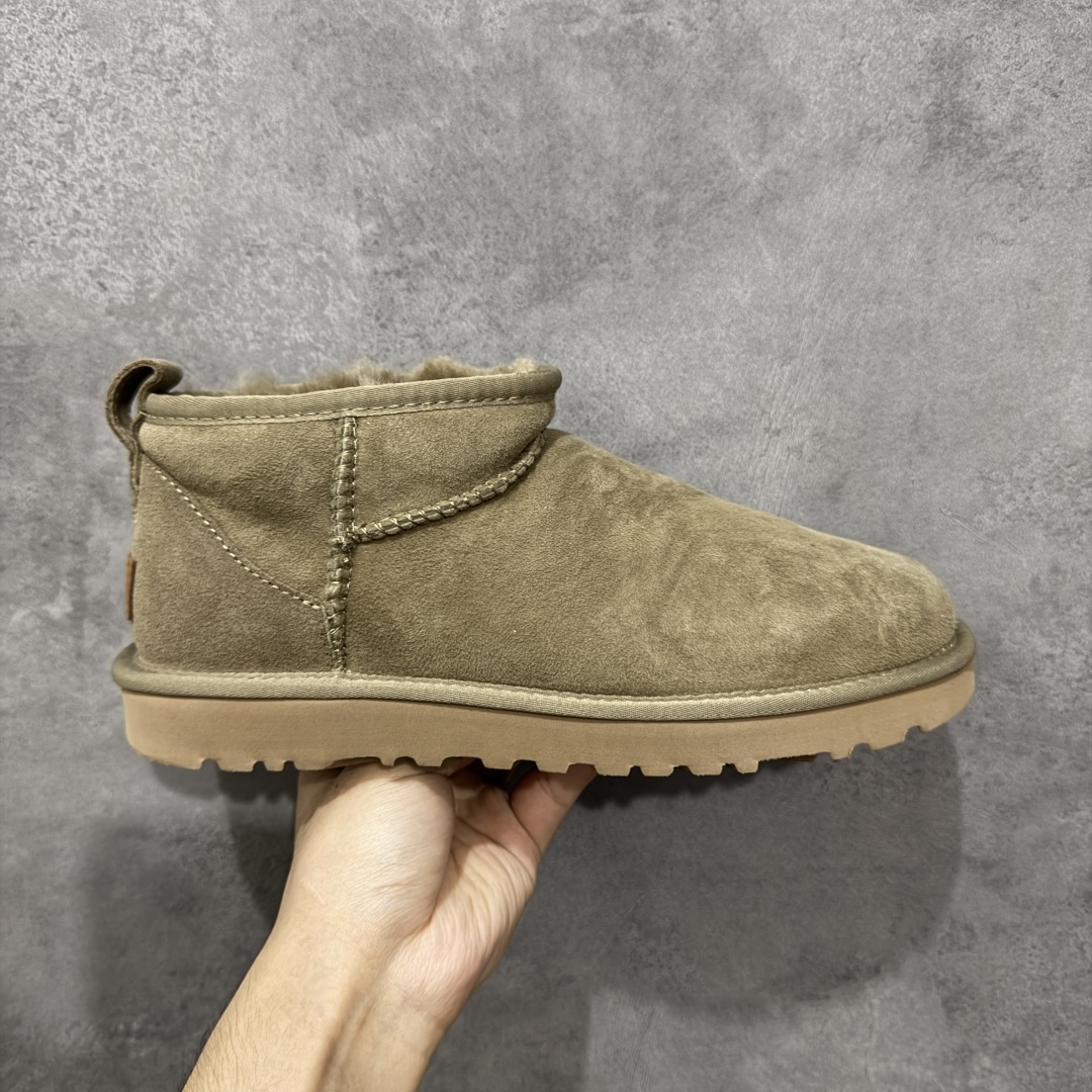 【顶级Y版】UGG 7391经典秋冬羊皮毛一体雪地靴 mini男鞋 桑坡大厂直供 拒绝高利润 区别杀猪版本 隆丰A级澳洲进口羊皮毛一体 完全遵循ZP工艺流程 代工厂原厂版师 秉承无原鞋不开发选择 注重每一处细节 市面最正版型 TREADLITE\