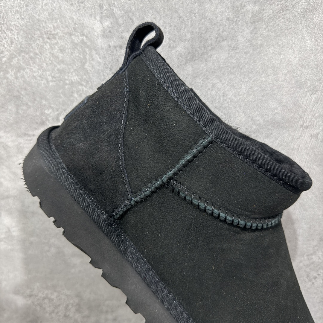 图片[7]-【顶级Y版】UGG 7391经典秋冬羊皮毛一体雪地靴 mini男鞋 桑坡大厂直供 拒绝高利润 区别杀猪版本 隆丰A级澳洲进口羊皮毛一体 完全遵循ZP工艺流程 代工厂原厂版师 秉承无原鞋不开发选择 注重每一处细节 市面最正版型 TREADLITE\”轻翼\”科技外底 轻便/耐用/柔韧/桩型 翻毛皮鞋面 细腻亲肤再生聚酯纤维滚边 舒适易打理 保暖性佳 UGG plush™ 里衬和内底 茸软亲肤 舒适暖足 经典鞋型搭配轻盈厚底 稳稳拿捏秋冬出街时髦造型 Treadlite by UGG 轻翼大底 轻盈缓震 为双足减负 舒适轻便 助你轻松畅玩整天 尺码：40 41 42 434 44 45-选品中心