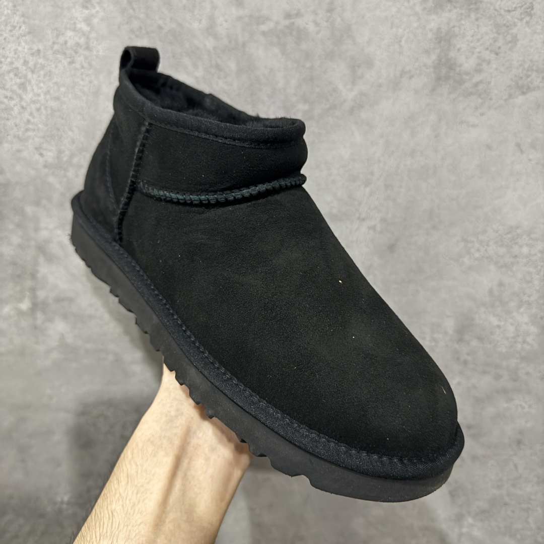 图片[3]-【顶级Y版】UGG 7391经典秋冬羊皮毛一体雪地靴 mini男鞋 桑坡大厂直供 拒绝高利润 区别杀猪版本 隆丰A级澳洲进口羊皮毛一体 完全遵循ZP工艺流程 代工厂原厂版师 秉承无原鞋不开发选择 注重每一处细节 市面最正版型 TREADLITE\”轻翼\”科技外底 轻便/耐用/柔韧/桩型 翻毛皮鞋面 细腻亲肤再生聚酯纤维滚边 舒适易打理 保暖性佳 UGG plush™ 里衬和内底 茸软亲肤 舒适暖足 经典鞋型搭配轻盈厚底 稳稳拿捏秋冬出街时髦造型 Treadlite by UGG 轻翼大底 轻盈缓震 为双足减负 舒适轻便 助你轻松畅玩整天 尺码：40 41 42 434 44 45-选品中心