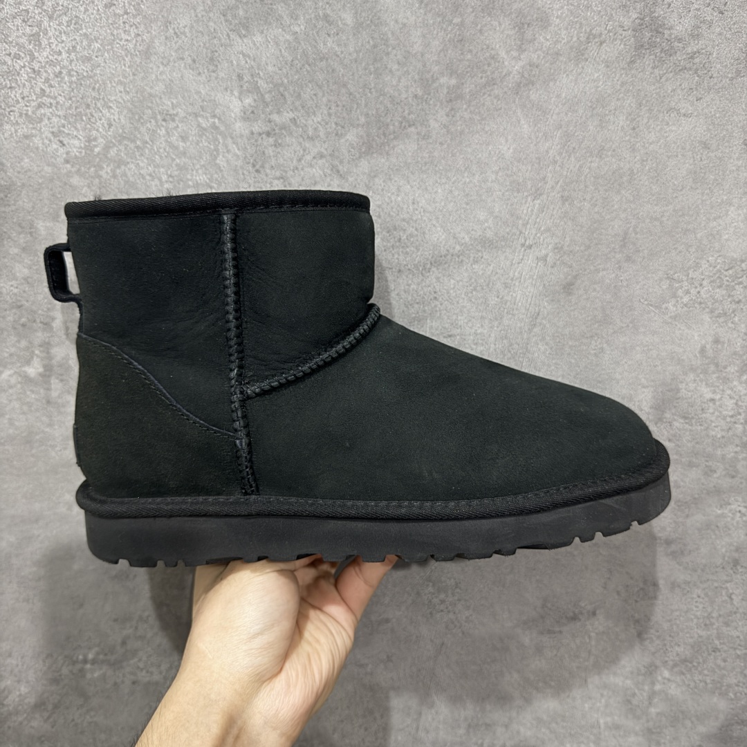 【顶级Y版】UGG 2072经典秋冬羊皮毛一体雪地靴 短筒男鞋 桑坡大厂直供 拒绝高利润 区别杀猪版本 隆丰A级澳洲进口羊皮毛一体 完全遵循ZP工艺流程 代工厂原厂版师 秉承无原鞋不开发选择 注重每一处细节 市面最正版型 TREADLITE\