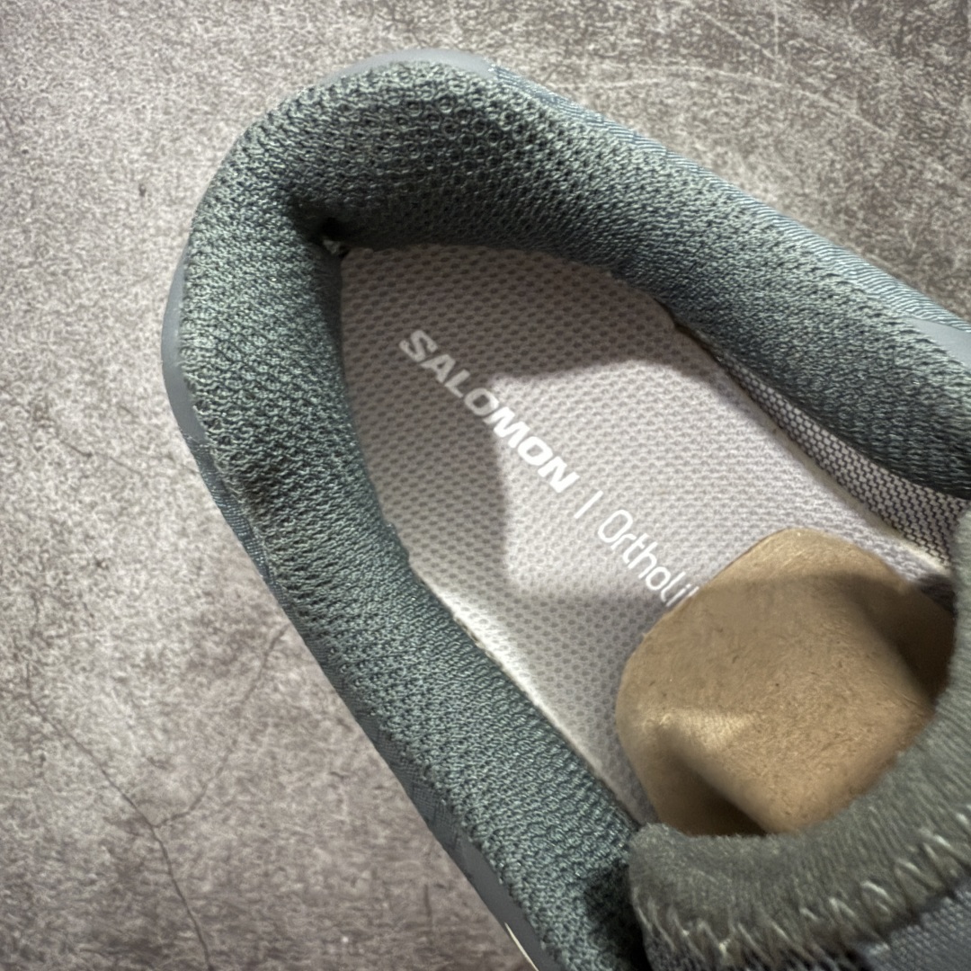 图片[8]-【绿X版】 Salomon XT-6 Gore-Tex GTX防水款 萨洛蒙复古潮流户外机能登山跑鞋 灰银 元祖灰 475813 纯原外贸平台特供订单 耗时半年巨作 全套原纸板楦头开发 原厂特供网布配套加持 确保原汁原味 完美呈现版型 原档数据独家私模五层组合大底 男女鞋同步官方开发至46.5 原装Ortholite轻量化鞋垫 中底布带钢印编号 原厂TPU锁扣 进口港宝加持 后跟自然饱满 还原公司包裹性 鞋面以“锯齿”状的包裹系统呈现 在基色底之下加入了各种色点缀 将公司的最新技术和时尚前卫的造型融入耐用的长跑款式中 鞋面由 TPU 薄膜制成 并焊接在高耐磨网眼上 使其既时尚又坚固 由 ACS底盘支撑 可增强稳定性和支撑力 以及由橡胶凸耳 Contragrip外底覆盖的 EVA 缓冲中底 旨在应对崎岖的地形 鞋舌上的彩色Salomon 标签、Quicklace 系统以及鞋头、鞋舌和鞋跟上的附加品牌使细节更加完美 让穿着者可以轻松驾驭户外与通勤下的任何运动生活场景 无缝鞋身户外随意纵横 颜值与脚感兼备 出街通勤 绝对非常吸睛 你值得拥有 尺码：36 36.5 37.5 38 38.5 39 40 40.5 41 42 42.5 43 44 44.5 45 46 46.5-选品中心