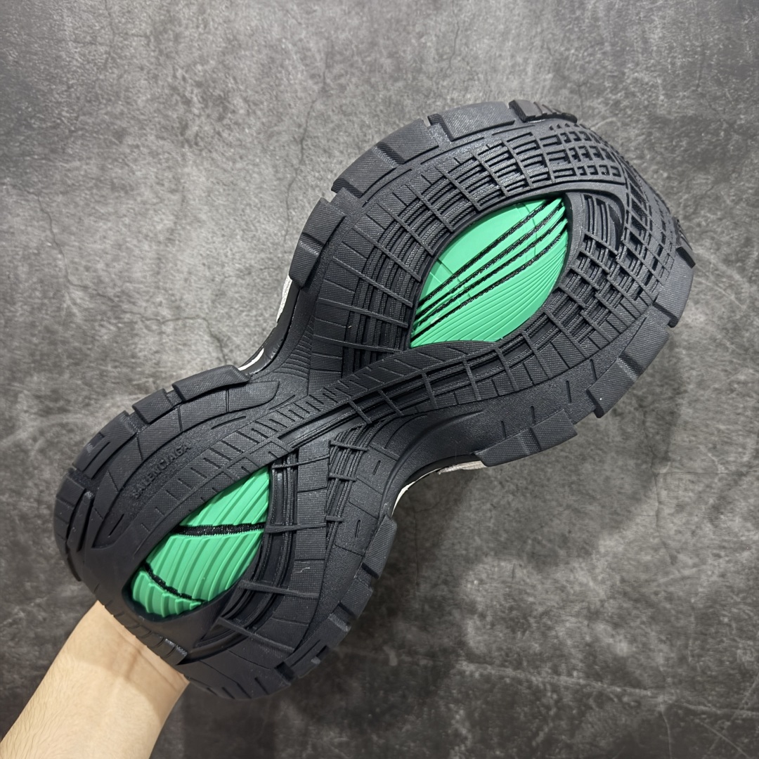 图片[9]-【OK纯原】Balenciaga巴黎世家 Platform 厚底系带 老爹鞋 17代黑绿 独家工艺 夸张鞋型 超厚鞋底 同步原鞋 用一双「旧鞋」传递复古感 后侧板、翘起的鞋头 则展示了 Demna 在结构上的未来构想 原装大盒从里到外一切百分百还原官方配置，区别市面所有版本，一切细节高端还原 ，欢迎挑刺 ，碾压一切版本 尺码：35 36 37 38 39 40 41 42 43 44 45 46 (偏大一码）-选品中心
