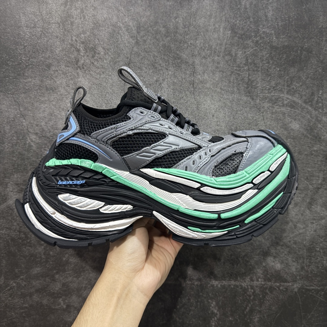 【OK纯原】Balenciaga巴黎世家 Platform 厚底系带 老爹鞋 17代黑绿 独家工艺 夸张鞋型 超厚鞋底 同步原鞋 用一双「旧鞋」传递复古感 后侧板、翘起的鞋头 则展示了 Demna 在结构上的未来构想 原装大盒从里到外一切百分百还原官方配置,区别市面所有版本,一切细节高端还原 ,欢迎挑刺 ,碾压一切版本 尺码:35 36 37 38 39 40 41 42 43 44 45 46 (偏大一码)-选品中心