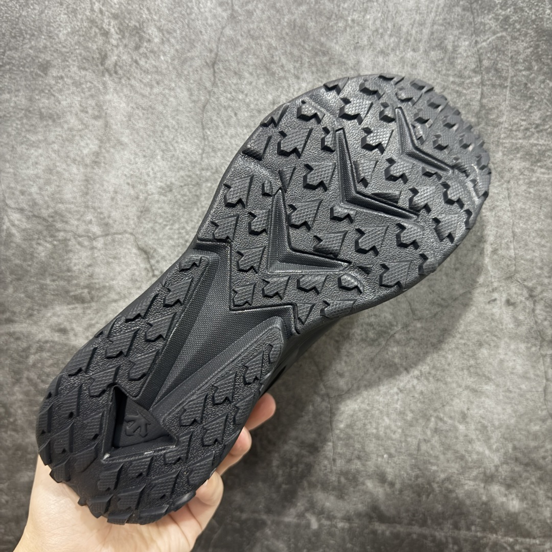 【莞产纯原】DESCENTE BOA 迪桑特 运动慢跑鞋 透气针织鞋面搭配BOA螺丝系带系统，带来舒适便