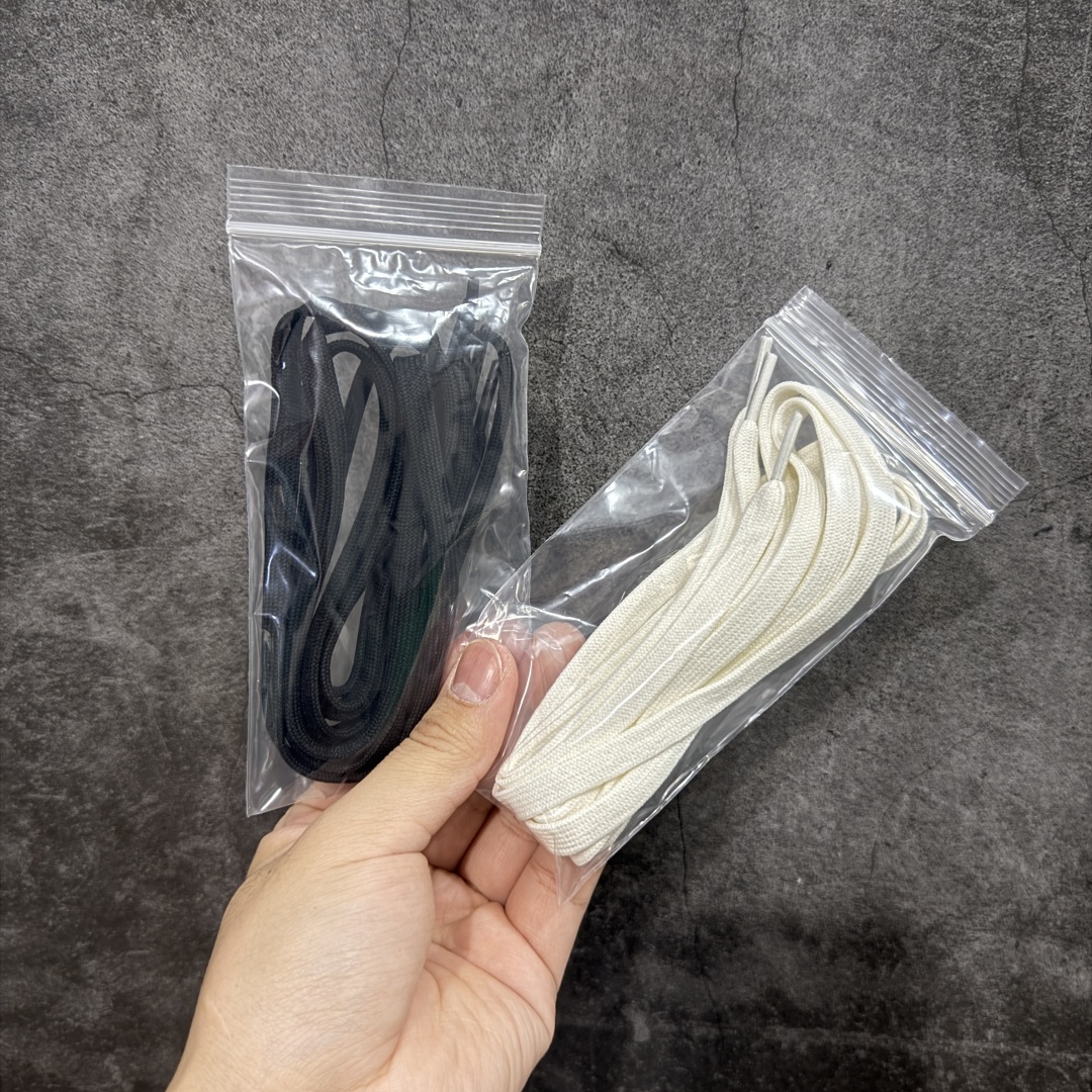 图片[14]-【渠道纯原】Rose x Puma Speedcat 联名款 极速赛车系列彪马低帮生活休闲鞋 404391-01  市面最高版本 原厂头层皮料 原装档案原数据纸版楦型 防尘袋 配件齐全 二次成型\’猛帮\’成型工艺制作 细节如图所示  尺码：35 36 37 37.5 38 38.5 39 40 40.5 41 42 42.5 43 43.5 44.5 45-选品中心