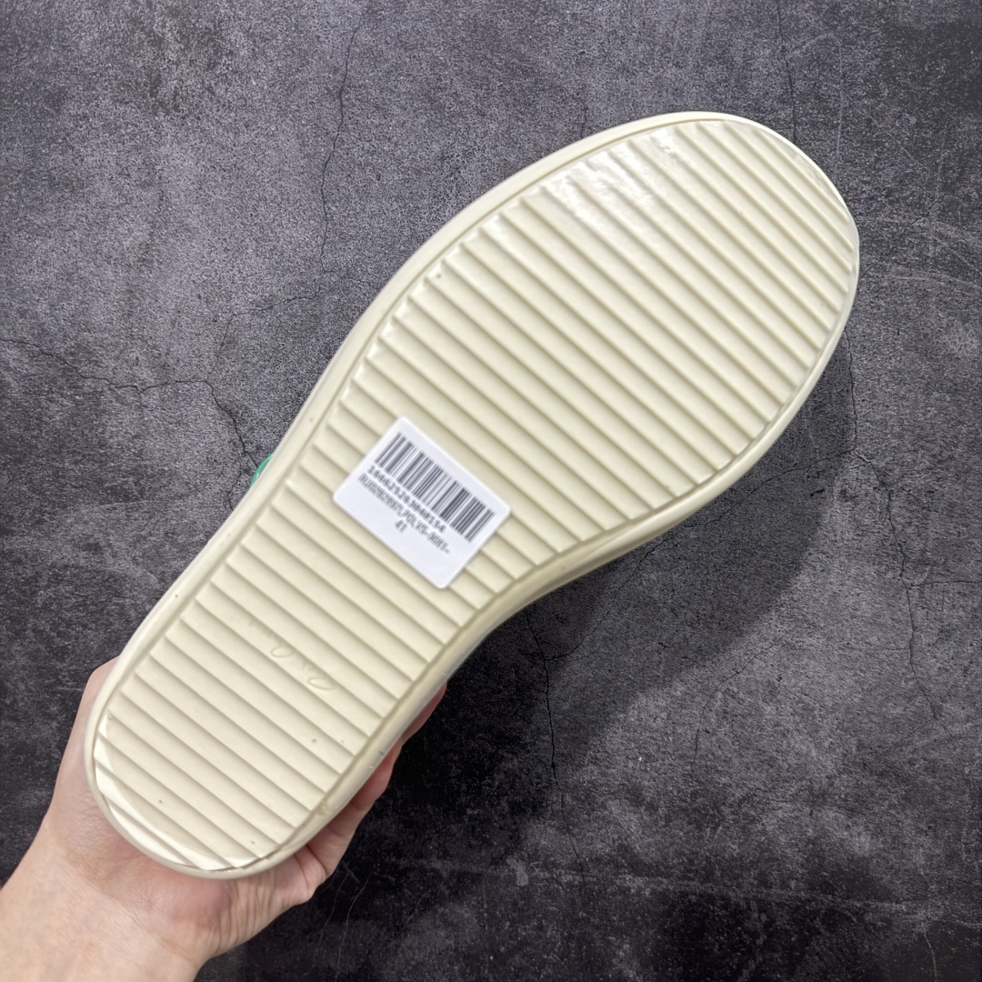 图片[9]-【莞顶渠道】RO瑞克 欧文斯Rick owens 粗绑带 进口原料牛皮 莞产超级顶货 新配色陆续上架 产品只会越做越漂亮💯 鞋头采用原版一致工艺 又翘又歪的效果目前这个技术市面上的任何版本都达不到这个效果 私模开发 细节一步到位不敢说百分百💯保证有百分之98还原 慢工出细活 好的产品不怕晚 这次的开发针对艺术家 收藏家 高品质 的人群 水染粒面小牛皮材质，和针车间距都是极致还原！ 顶级头层的小牛皮，质感无敌，奢侈品的触感！ 定制品牌logo的拉链！超大一比一规格礼盒装，重达3斤以上，外加定制欧文斯保护盒！ 配有日文、英文，双语种配件卡片！细节诠释，一件不落。 鞋盒翻盖 三标，正面+底部都一一做到！虽然增加不了实质的成本，但是打磨产品的细节，再微小也会还原！ 尺码：35 36 37 38 39 40 41 42 43 44 45 46-选品中心