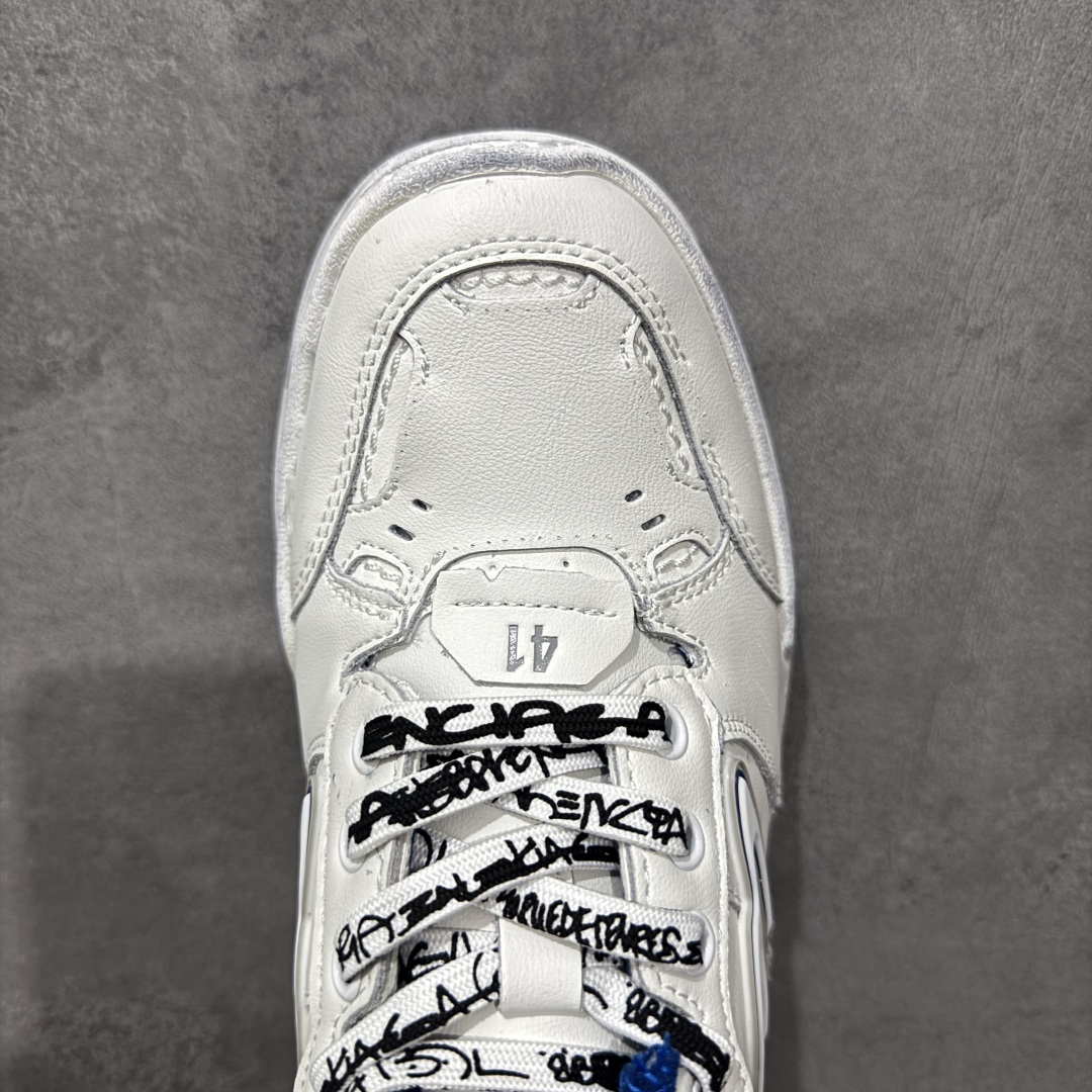 图片[5]-【性价比H版】Balenciaga Hamptons Worn-Out 巴黎世家十八18代 涤纶（聚酯纤维）牛皮革 圆头系带 低帮 生活休闲鞋板鞋 最强性价比 头层皮料 原纸板楦头开发 最原汁原味的版型 胶水把控整洁度完美 每一双都是工艺品 多重QC质检 原盒原配 正确字体电绣 粗细、位置、大小正确 侧边TPU 透气孔匹配意产原版 正确分离大底 TPU软底 原版一致大底LOGO 立体感十足 尺码：35 36 37 38 39 40 41 42 43 44 45 46-选品中心