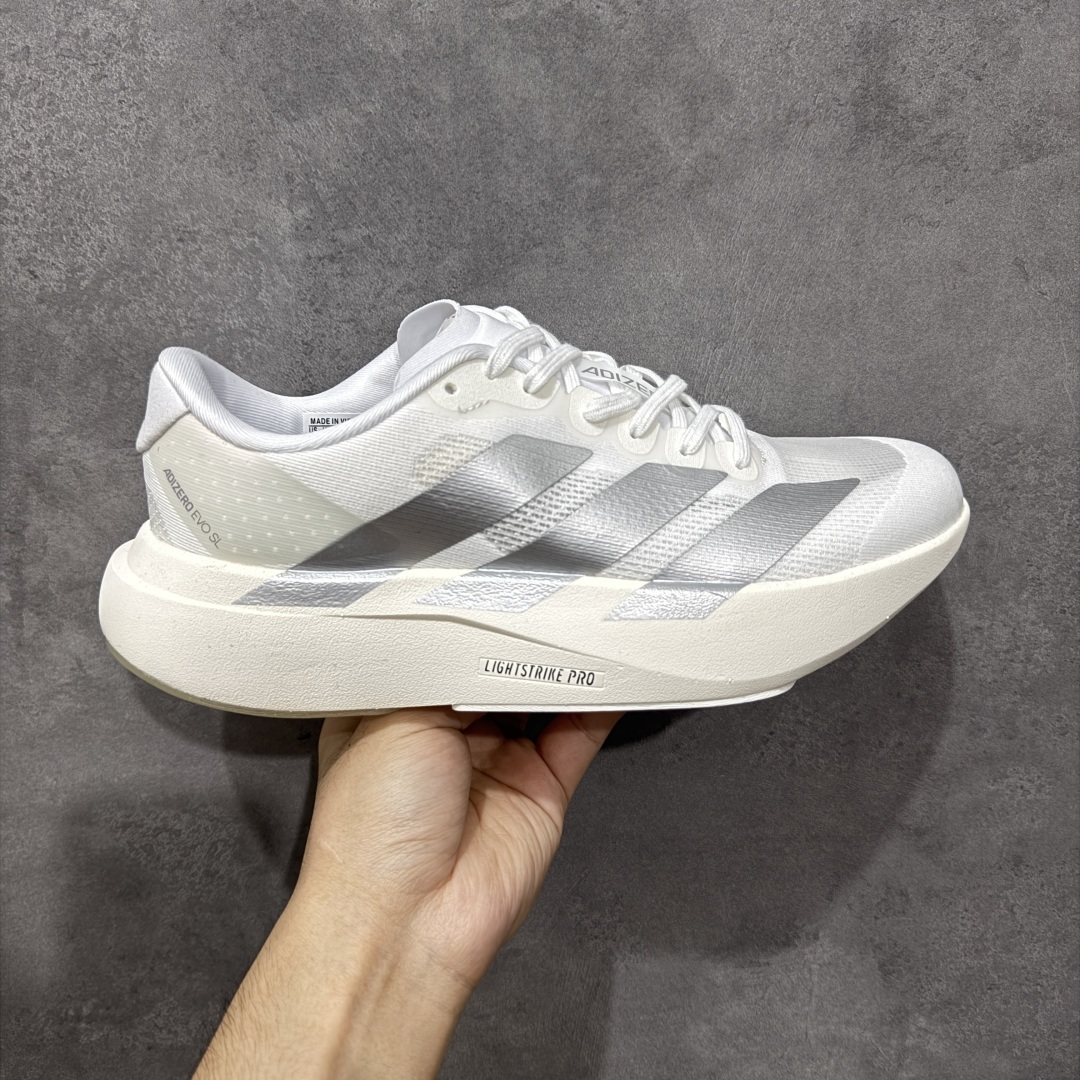 【公司级】Ad Adizero Evo SL 轻盈跑鞋 耐磨减震专业跑步鞋 冲向目标,一路向前,不断挑战和突破自我 无论是平时训练还是马拉松,让这款adidas跑步鞋伴你畅快开跑 兼具舒适性和结构感,搭载Lightstrike科技,为步伐注入活力 货号:JR6207 尺码:36 36.5 37 38 38.5 39 40 40.5 41 42 42.5 43 44 44.5 45 46 编码:FSB220230-选品中心