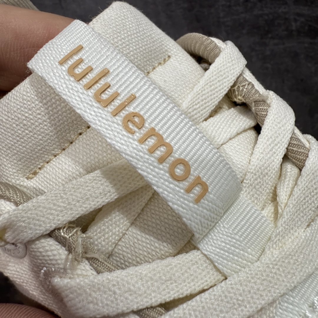 图片[5]-【XC2.0版】原厂订单露露乐蒙/Lululemon W Cityverse Low 城市律动系列首发出货 顶流原厂品质 打破市场无好货之说 目前市场天花板 没有之一 内外兼修 平台冲正无压力 放心开冲 独家私磨外置杯形防滑耐磨橡胶大底+原厂纸板+原厂热压工艺 打造最纯正的LULU鞋型 鞋舌、后跟、鞋领 同步公司货采用内嵌人体工学加厚环保去臭海玻璃物料填充 包裹性无敌、脚感满分 尺码：36 37 38 39 40 40.5 41 42 42.5 43 44 44.5 45-选品中心