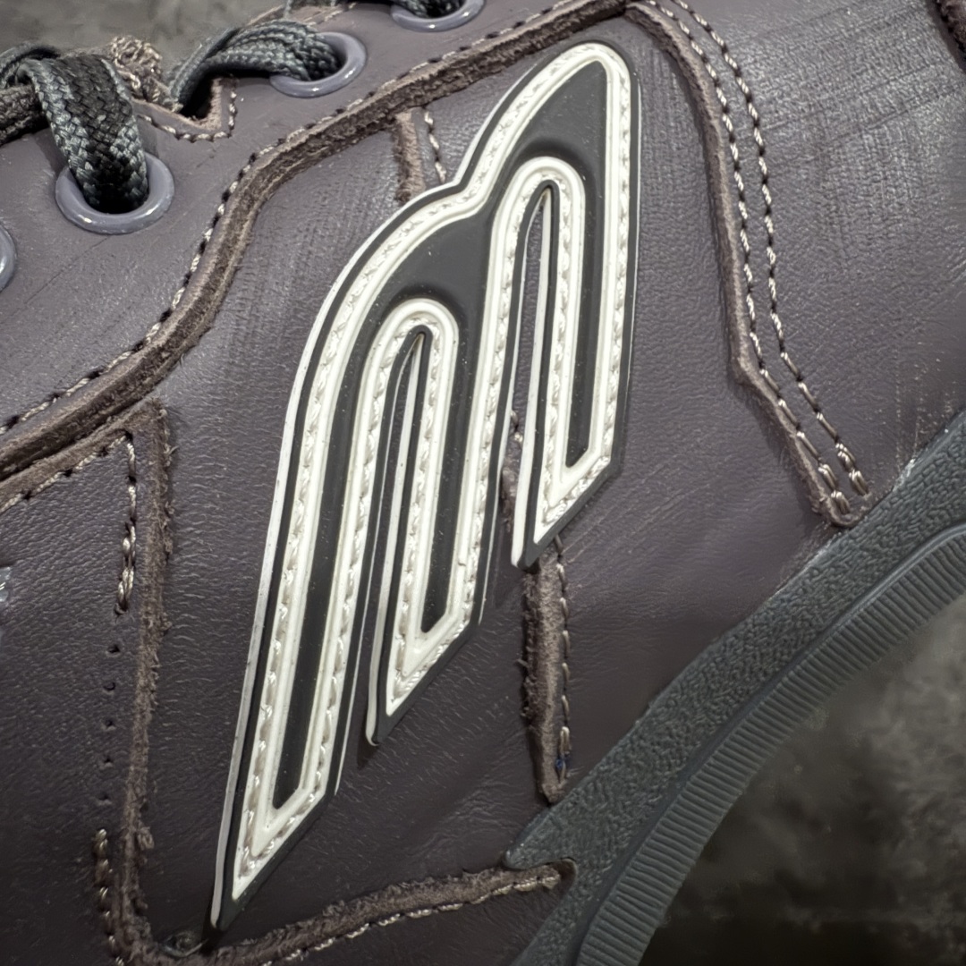 图片[4]-【XA纯原版】Balenciaga Hamptons Worn-Out 巴黎世家十八18代 涤纶（聚酯纤维）牛皮革 圆头系带 低帮 生活休闲鞋板鞋 全套原纸板楦头开发 最原汁原味的灵魂版型 全鞋荧光划线卡点 胶水把控整洁度追求极致完美 每一双都是工艺品 多重QC质检 超越公司货的品控标准 实实在在的免检产品 原盒原配 正确字体电绣 粗细、位置、大小正确 侧边TPU 透气孔匹配意产原版 正确分离大底 TPU软底 原版一致大底LOGO 立体感十足 原厂皮料水洗做旧 采购原厂网纱 偏大一码 尺码：35 36 37 38 39 40 41 42 43 44 45 46-选品中心